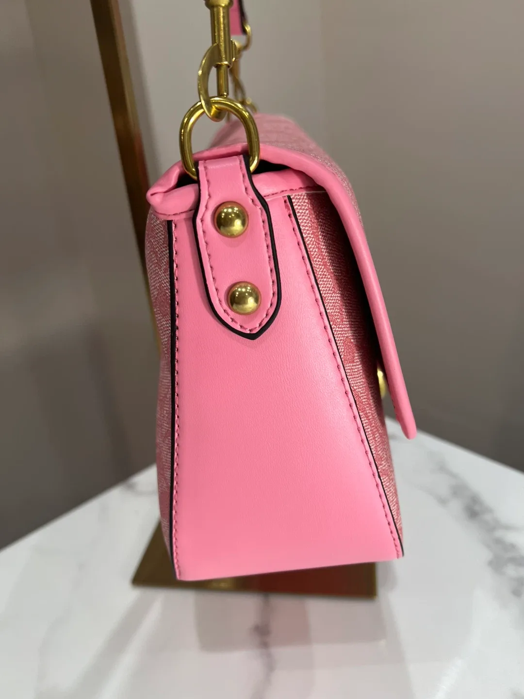 Coach purse image indicator(5)