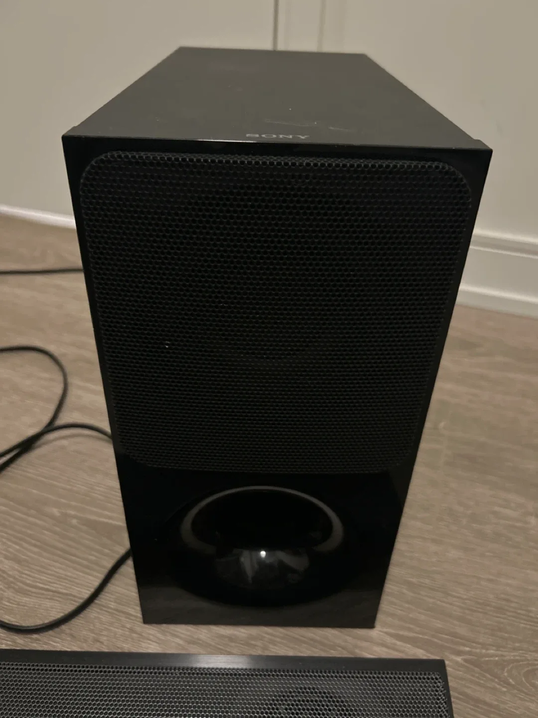 Sony sound system: SA-WCT390 Active Subwoofer and soundbar image indicator(2)