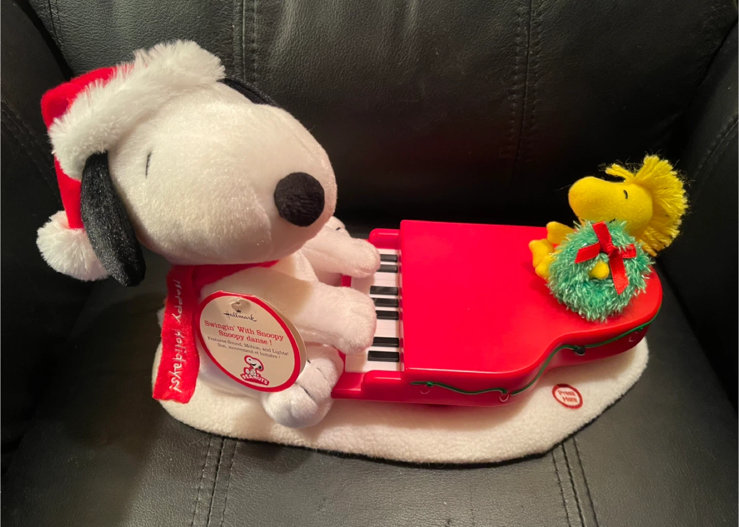Hallmark Swingin' With Snoopy Animated Xmas Decor