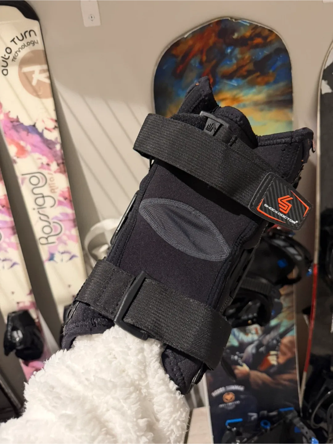 Shock Doctor Knee Brace Stabilizer image indicator(4)