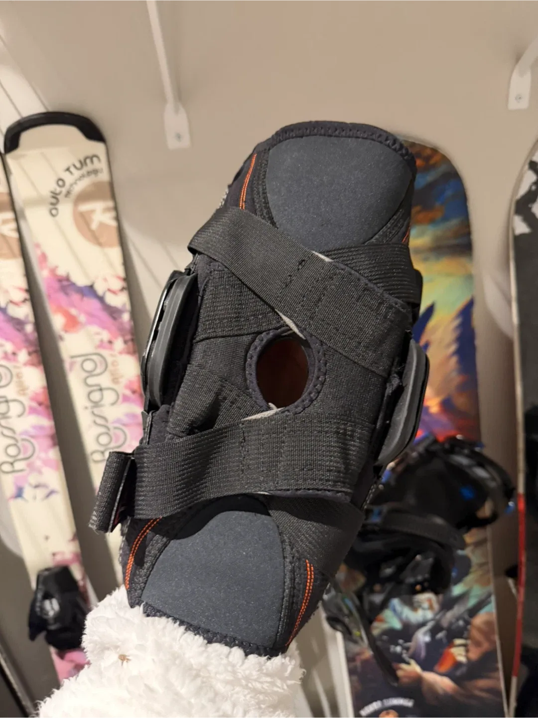 Shock Doctor Knee Brace Stabilizer image indicator(3)