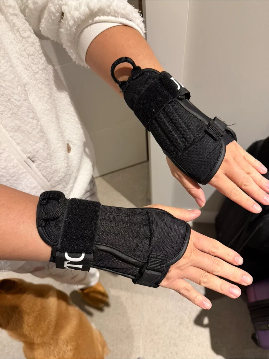 Burton Wrist Guards - Black