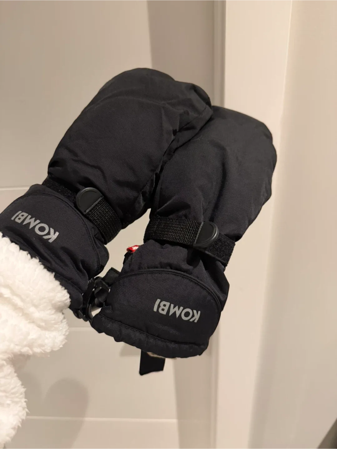Kombi Women's Ski Snowboard Mittens - Size M