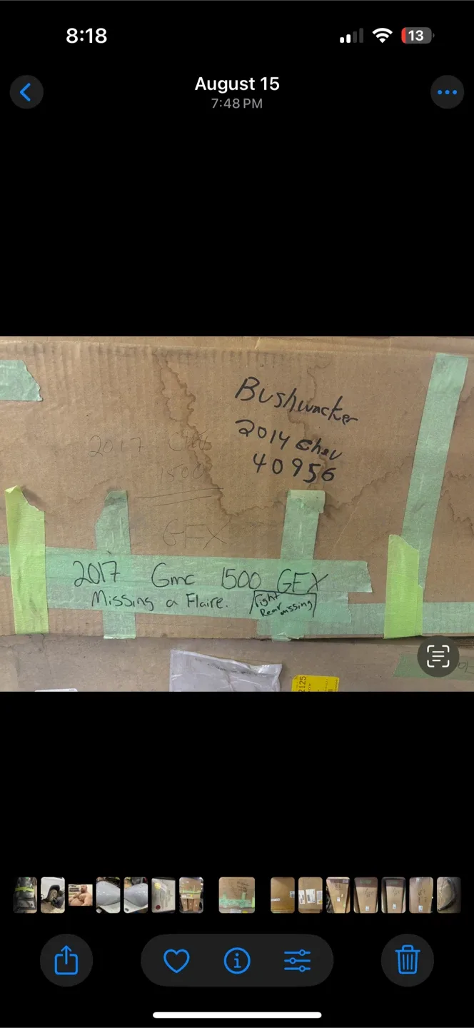 Pick up truck wheel, flares image indicator(9)