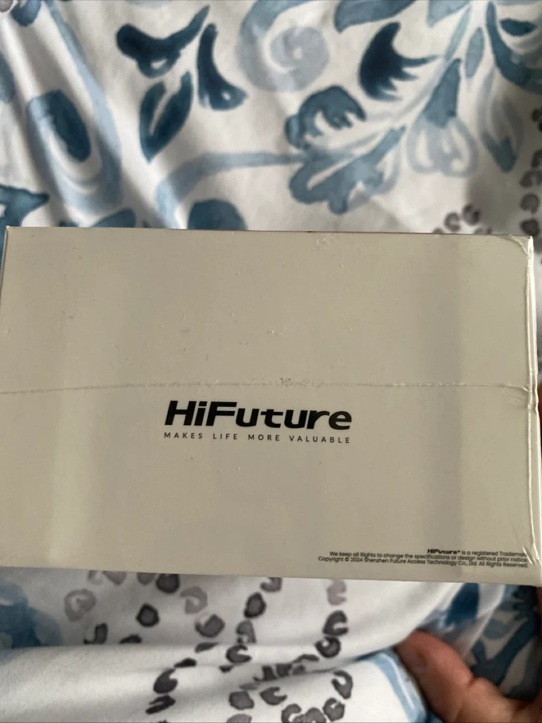 HiFuture Aura Smartwatch - Gold, New in Box image indicator(4)