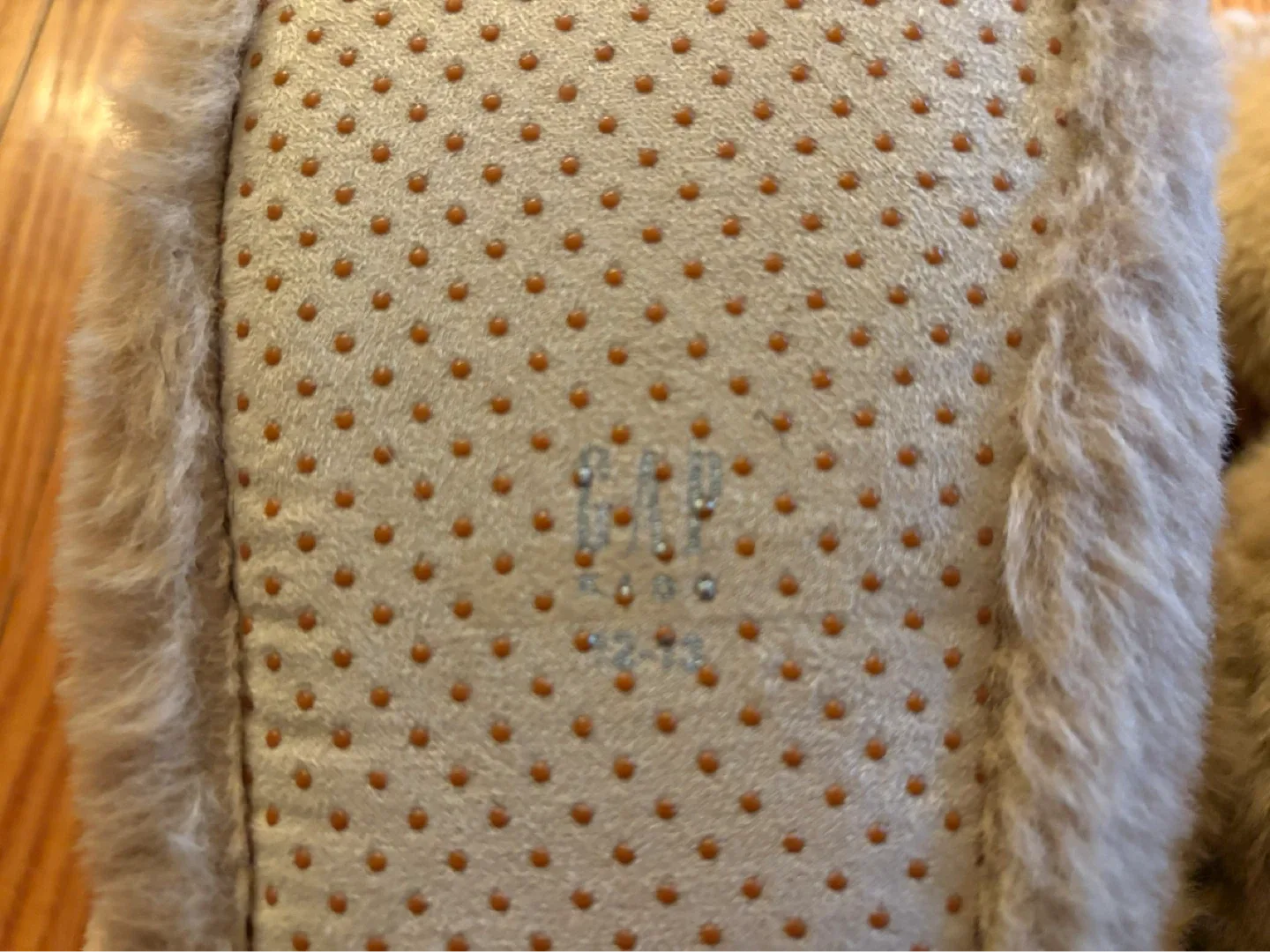GAP Kids Bear Slippers Size 12-13 image indicator(3)