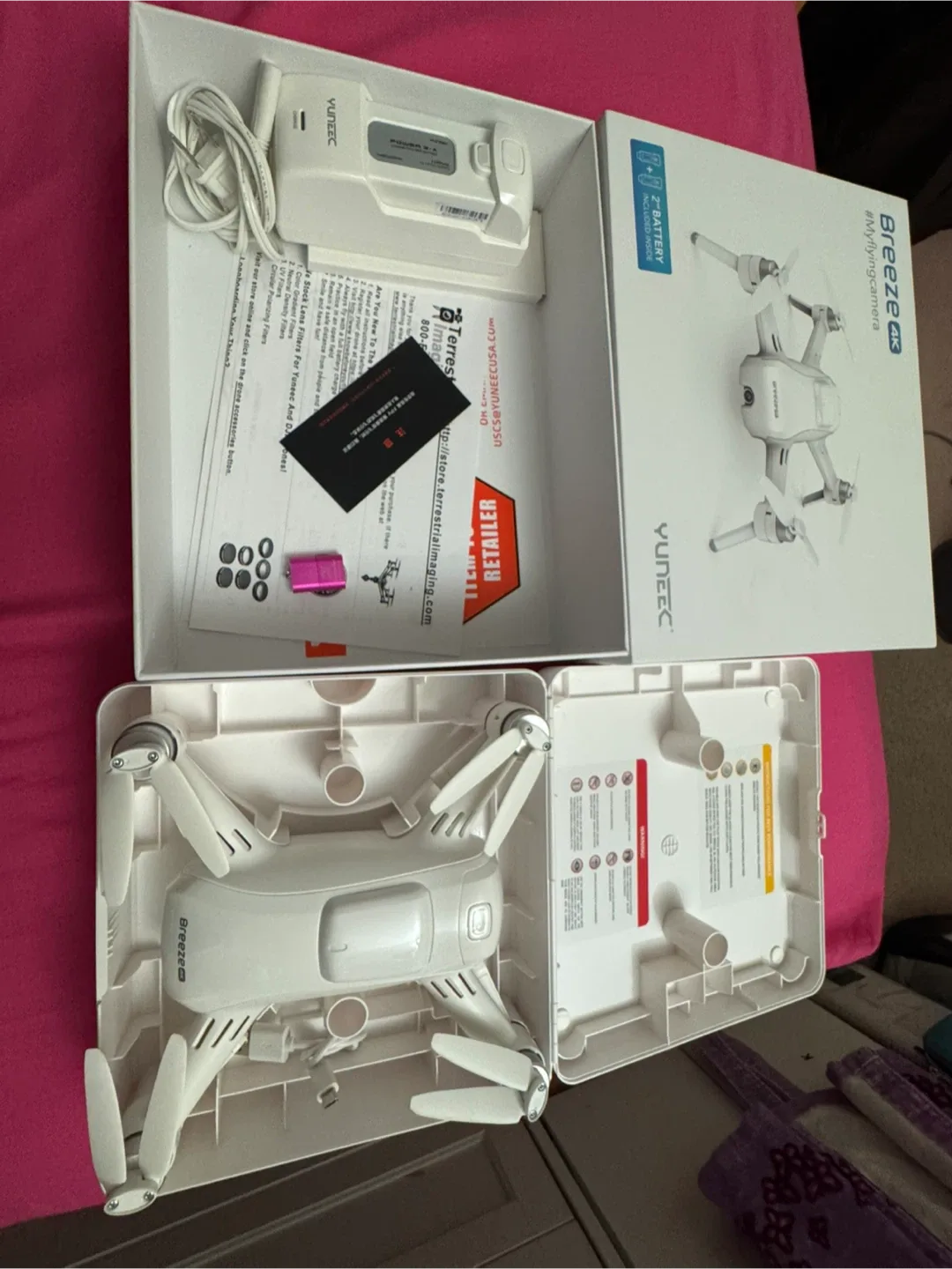 Yuneec Breeze 4K Drone - New in Box! image indicator(2)