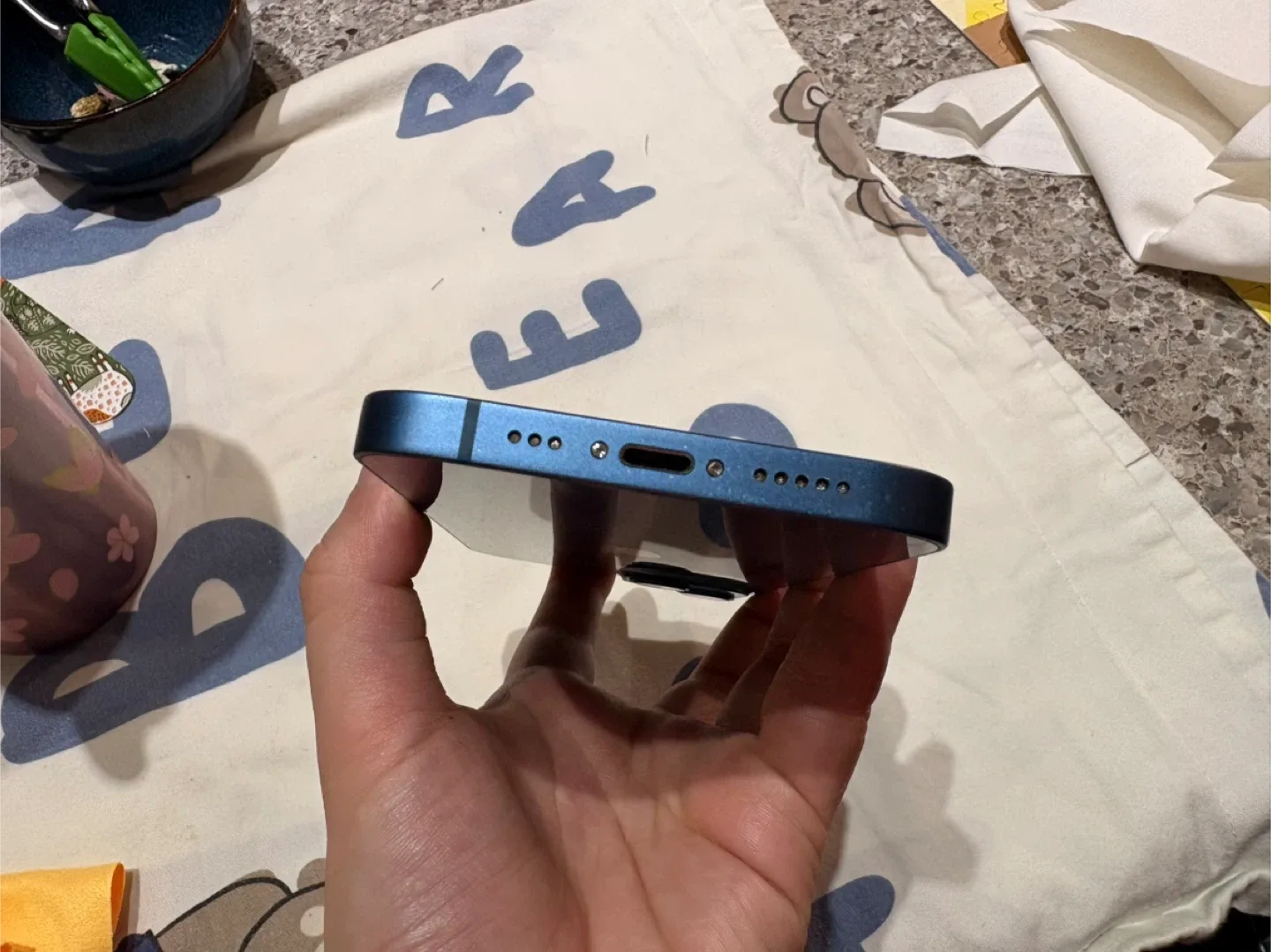 iPhone 13 Blue image indicator(4)