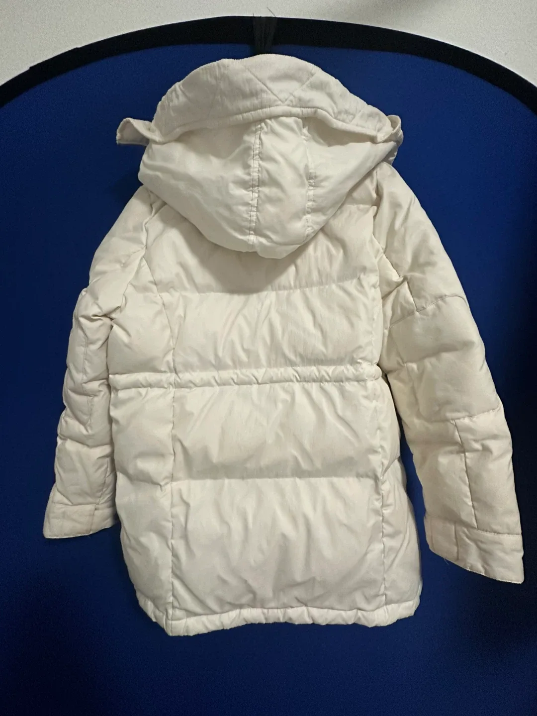 Winter Jacket image indicator(4)