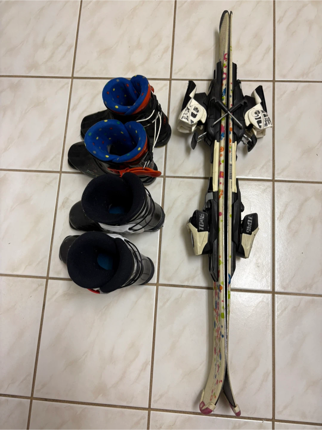 Ski Boots & Skis