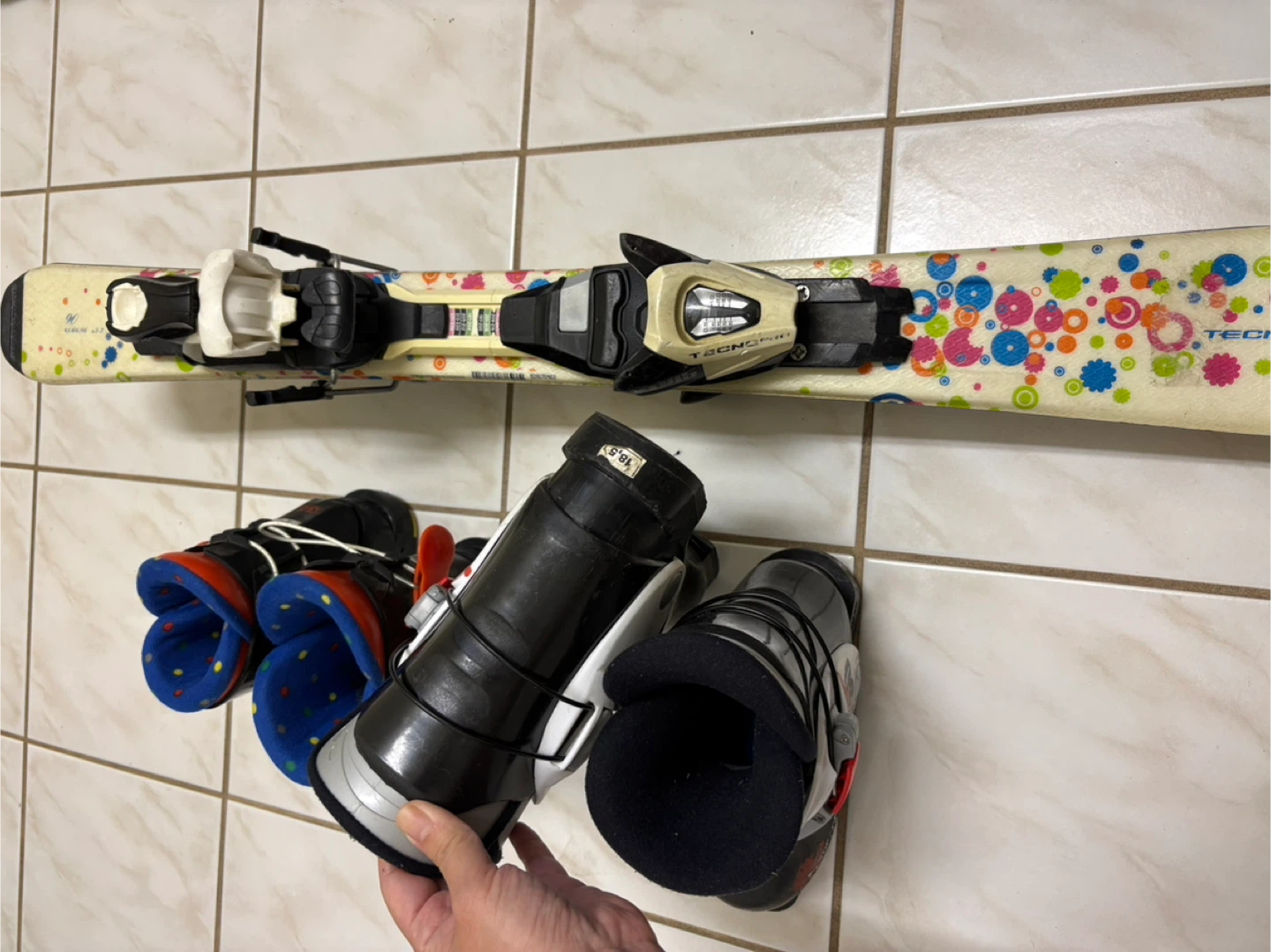 Ski Boots & Skis - photo 2