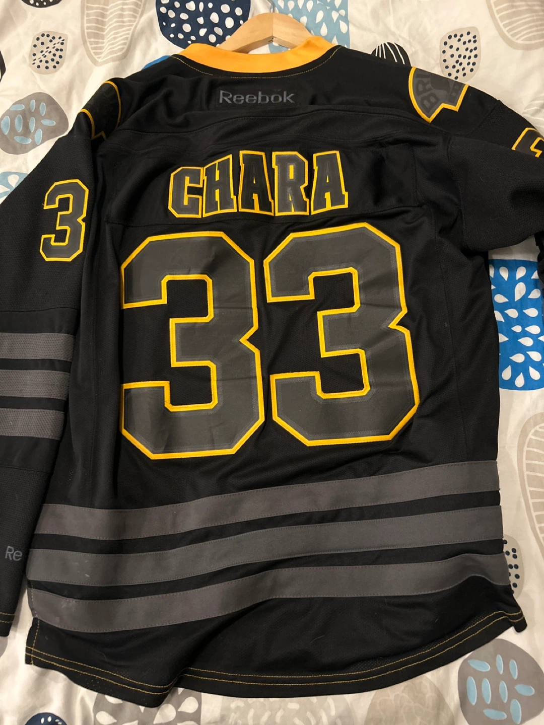 Reebok Blackout Boston Bruins #33 Jersey - Size M - photo 2