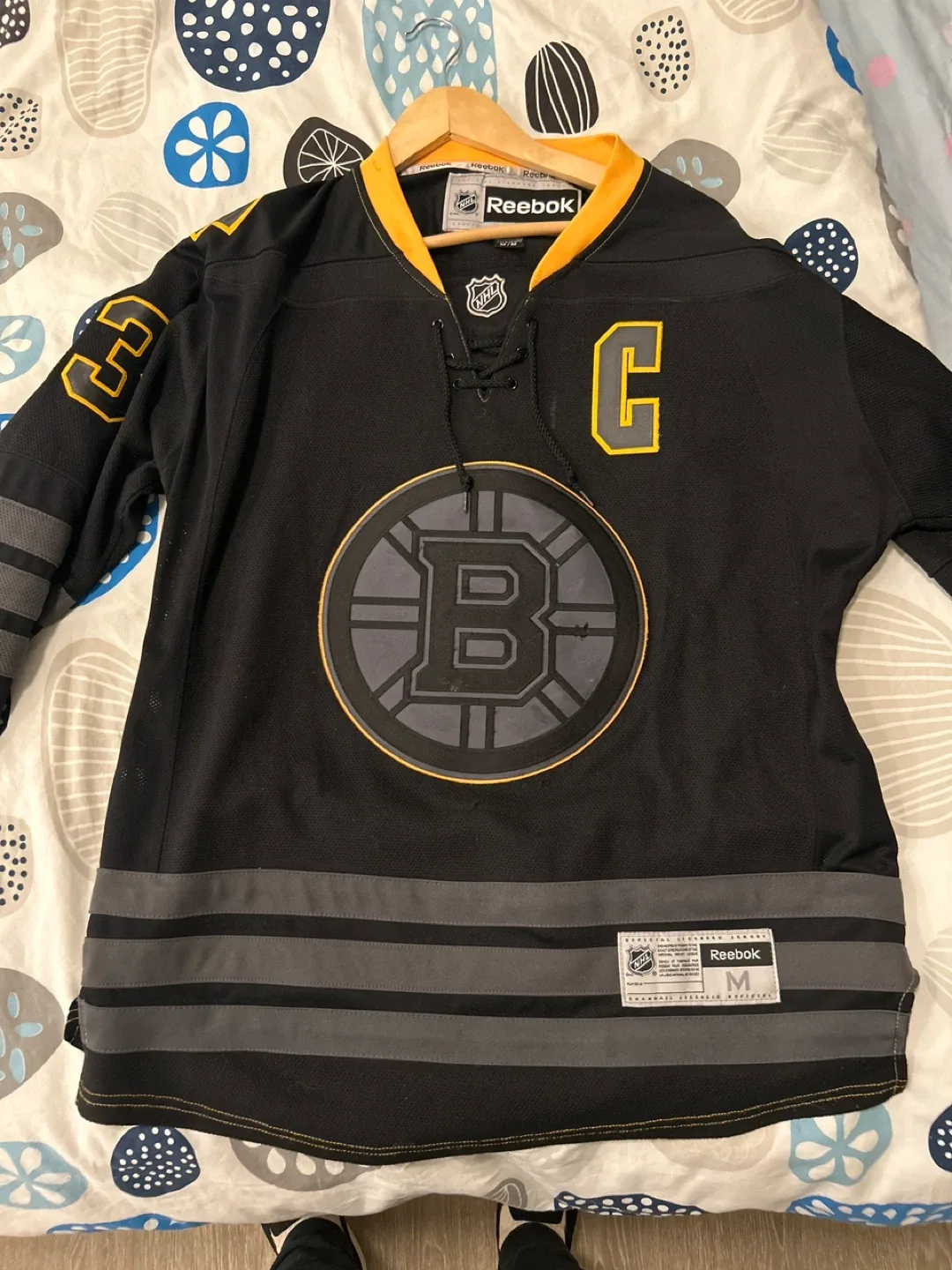 Reebok Blackout Boston Bruins #33 Jersey - Size M