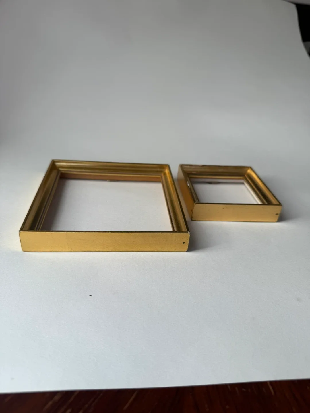Tiny gold picture frames x2 image indicator(4)
