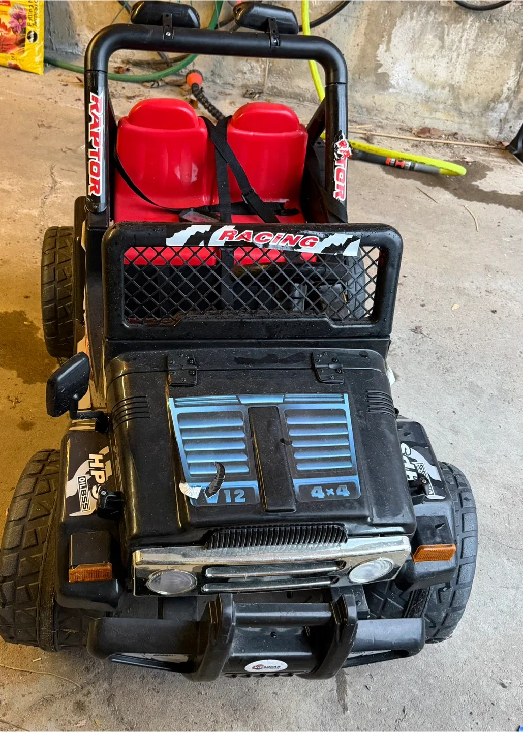 Kids' Raptor Racing 4x4 Ride-On Truck image indicator(2)