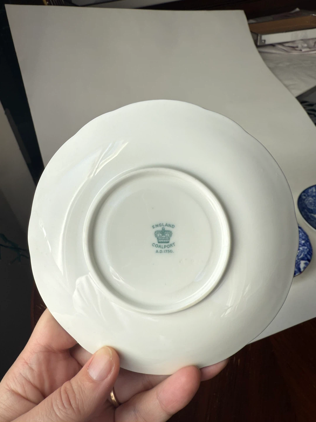 Assorted blue & white vintage small plates - photo 5