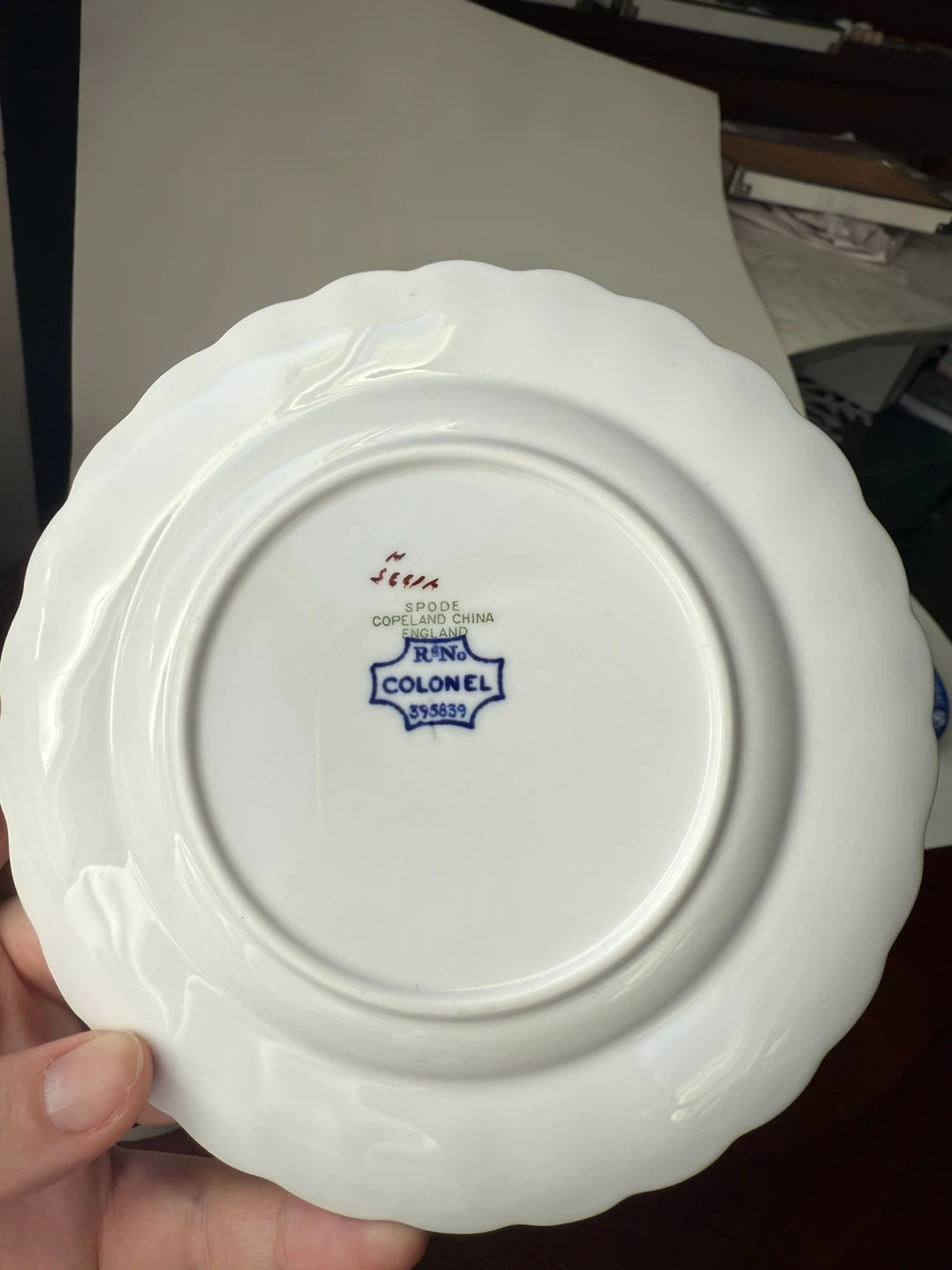 Assorted blue & white vintage small plates - photo 3