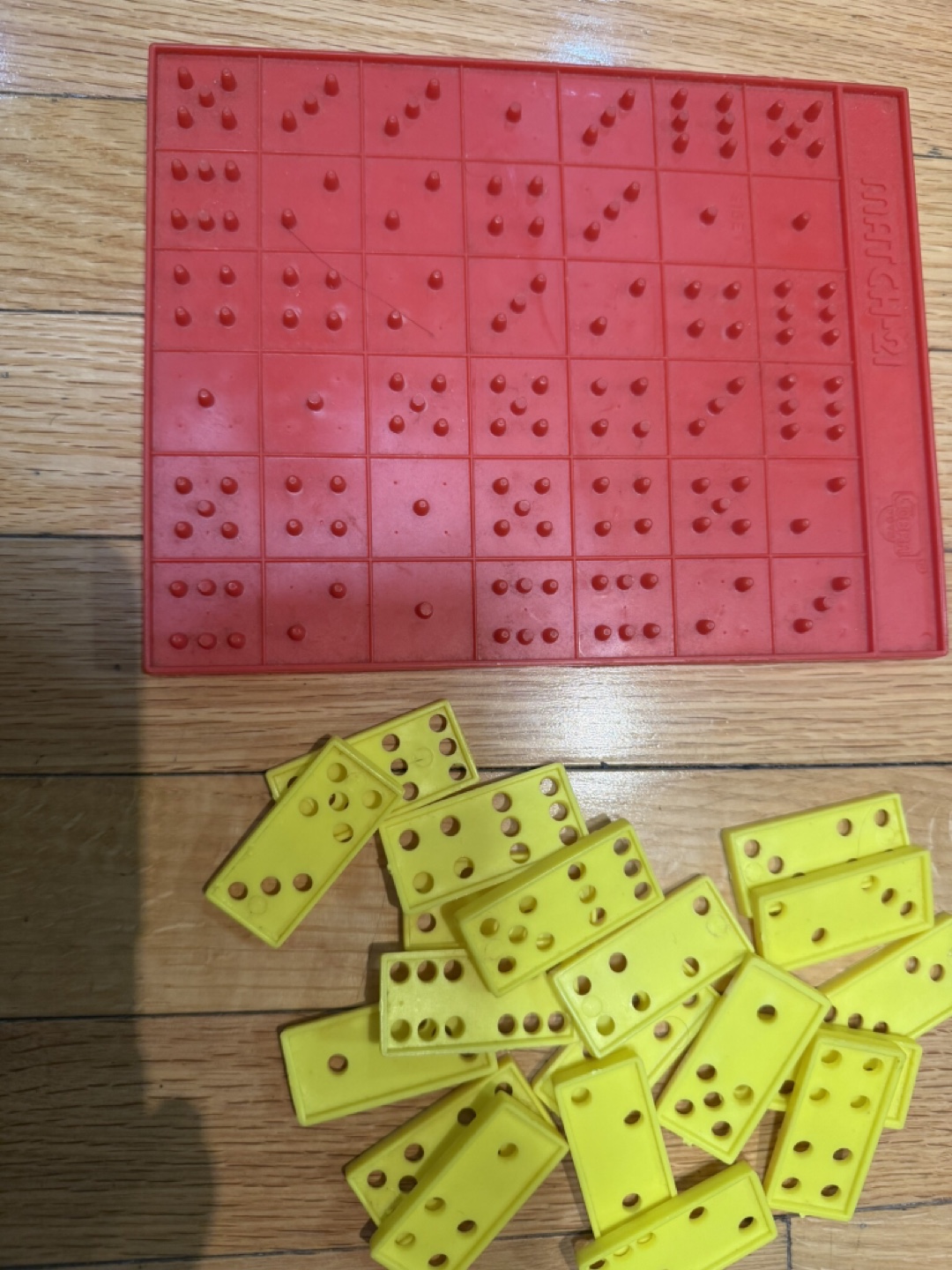 Pencil case with pencils and domino game - photo 4