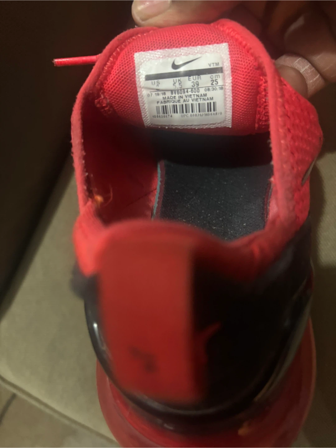 Nike Air Max 270 Red, Size 8.5 - photo 2