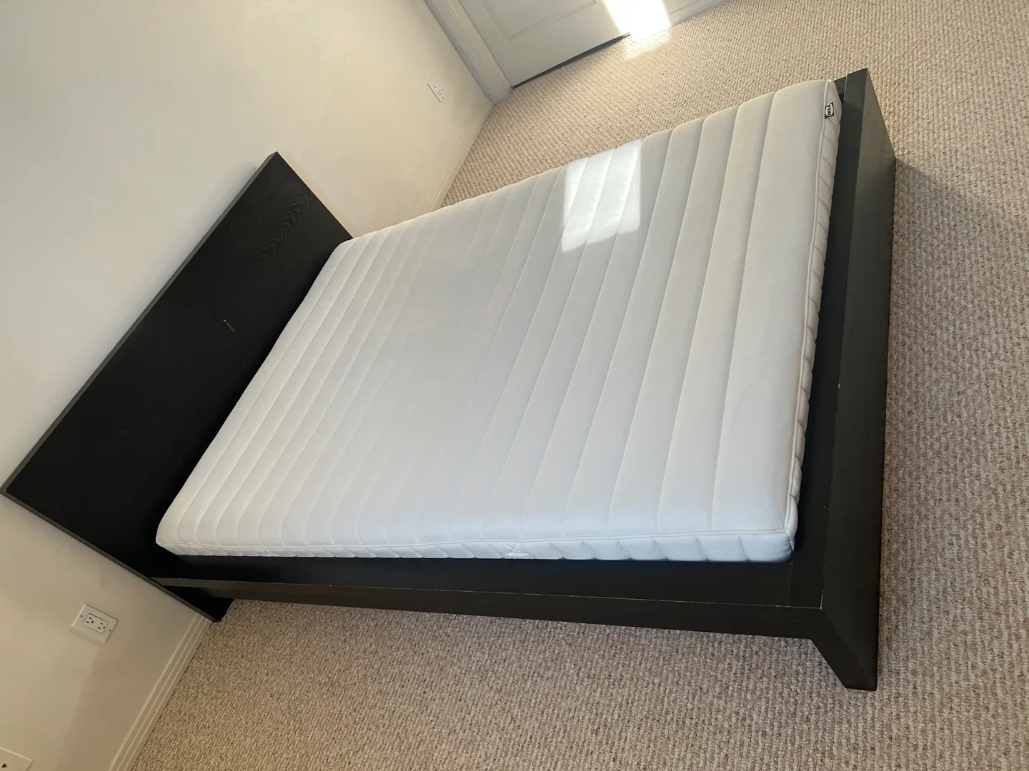 IKEA Malm Bed Frame with Mattress image indicator(2)