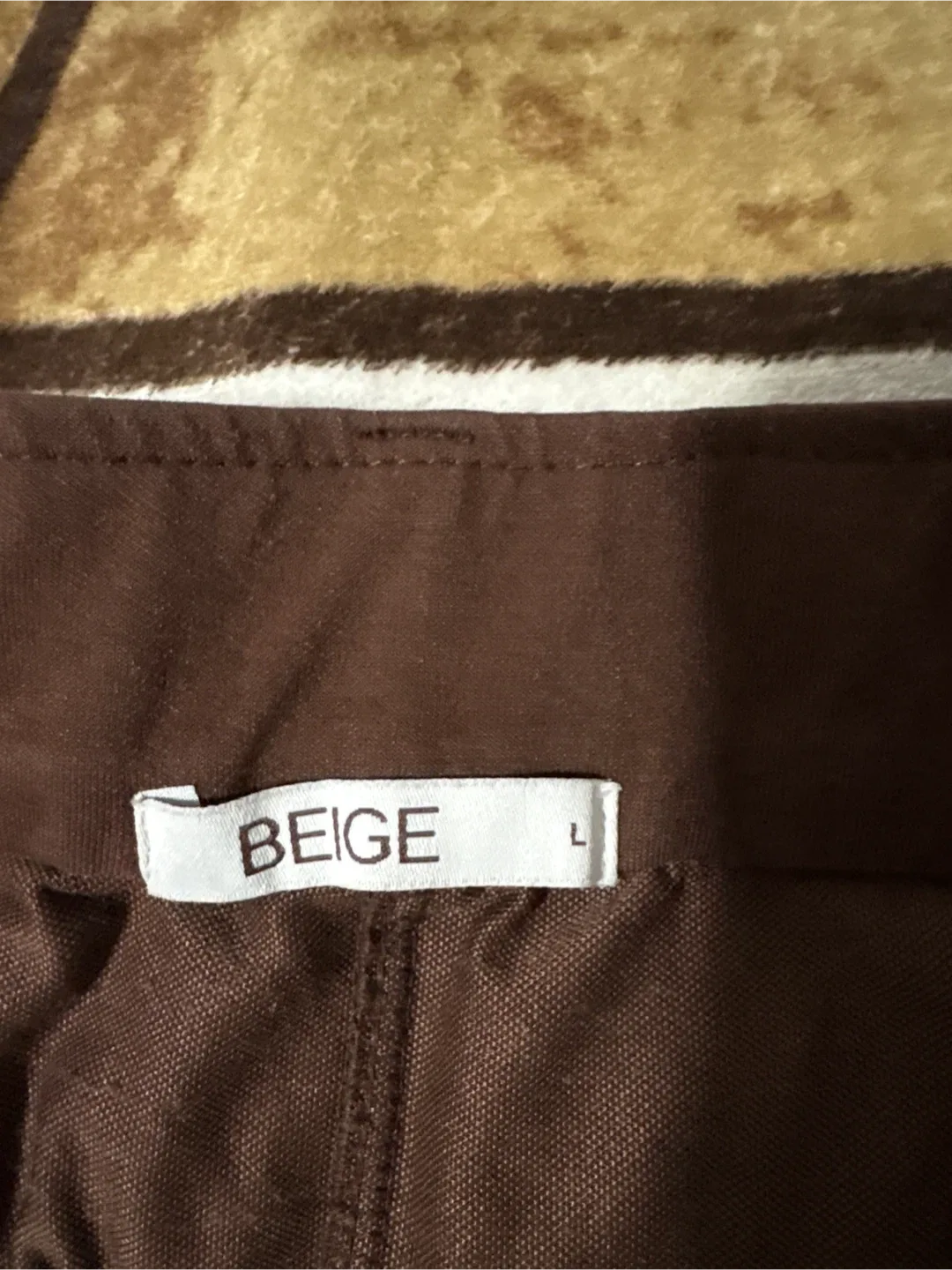 Beige Brown Cargo Pants - Size L image indicator(2)