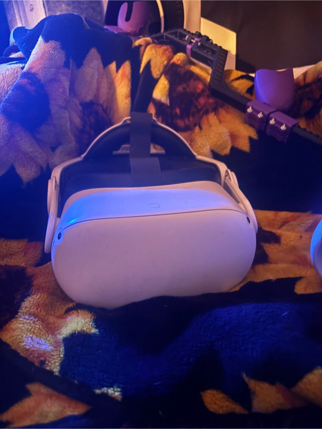 Oculus Quest 2 VR Headset with Accessories - photo 2