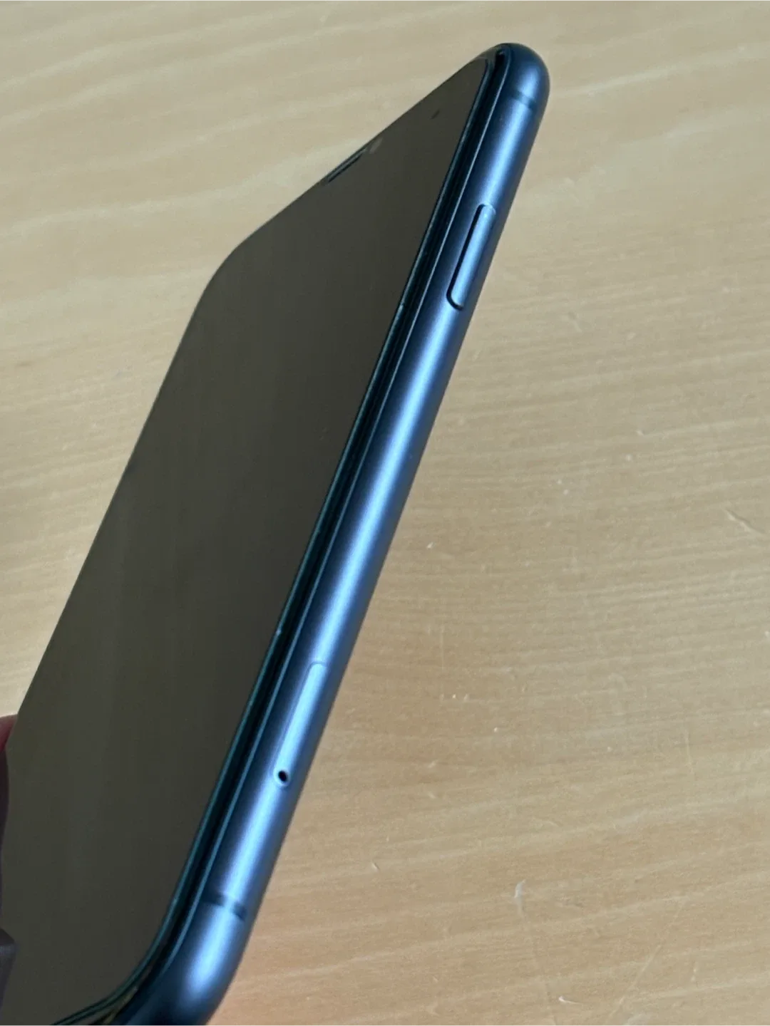 Apple iPhone 11 - Black 64GB image indicator(3)