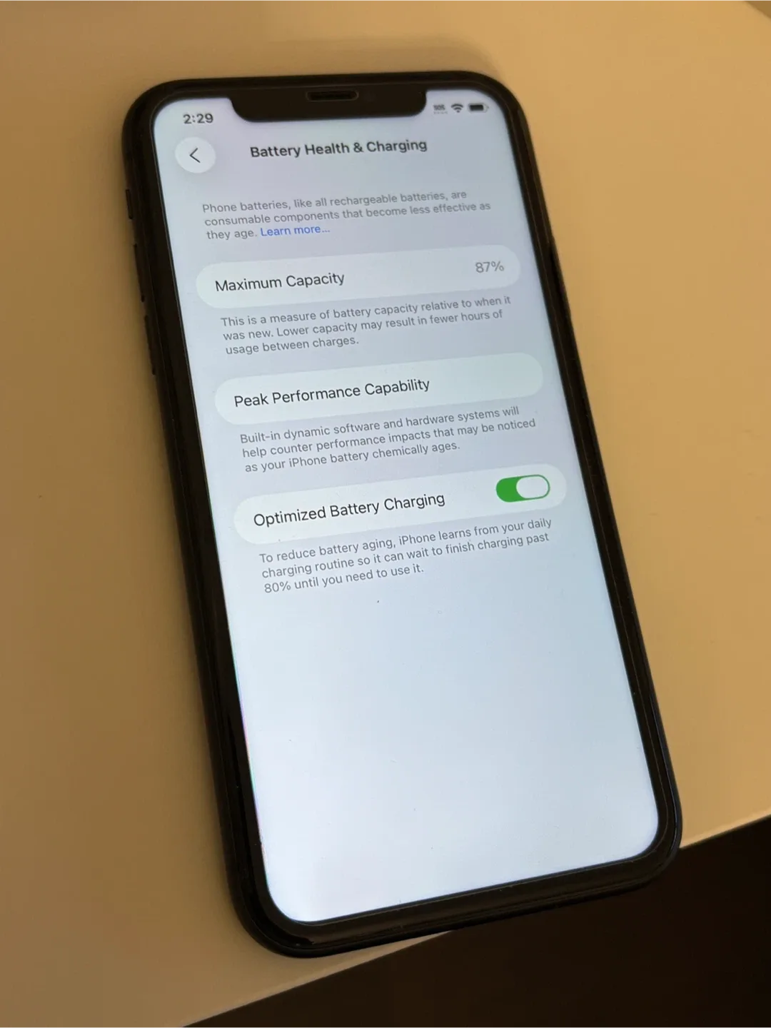 Apple iPhone 11 - Black 64GB image indicator(7)