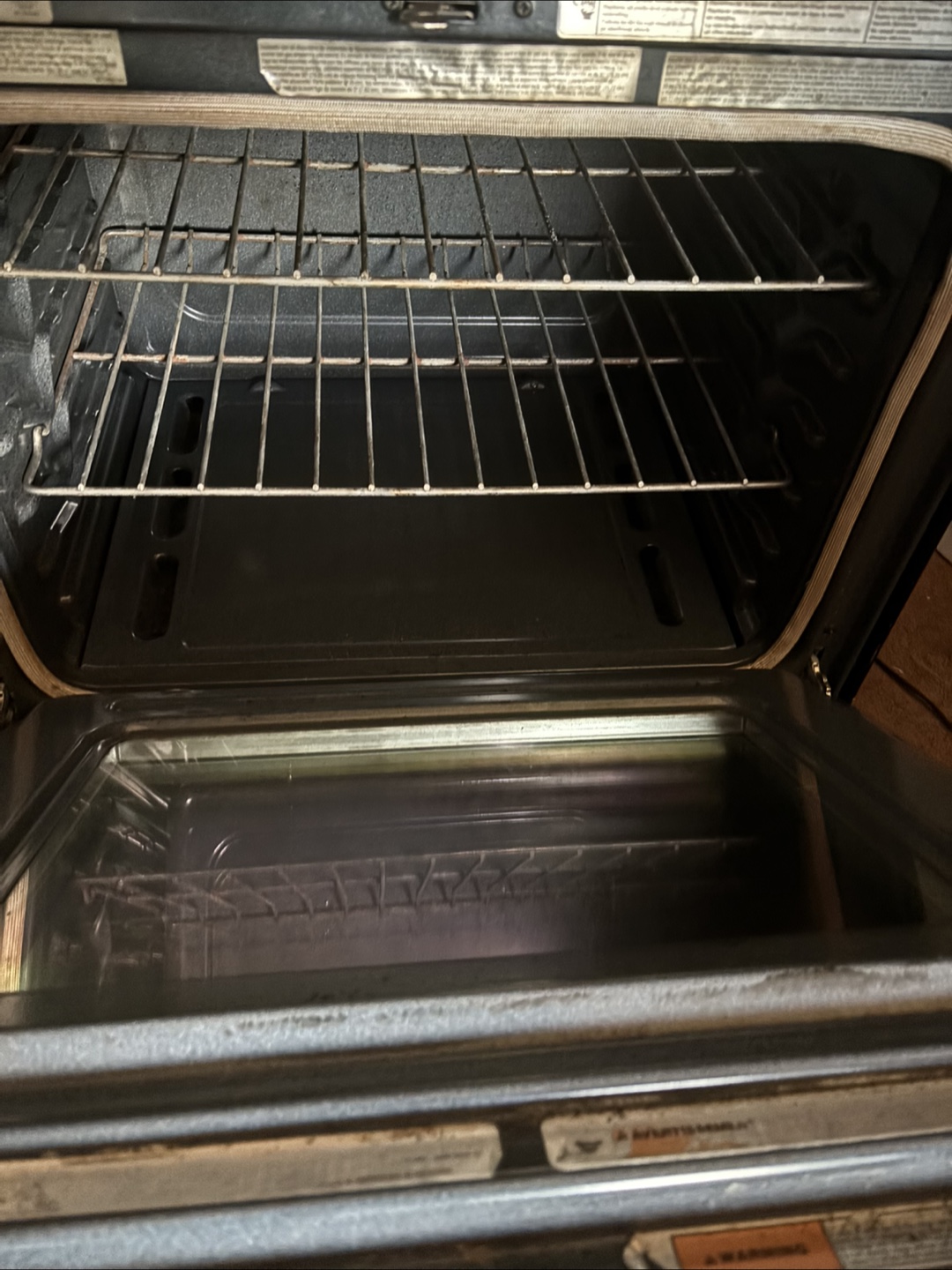 Whirlpool Gas Range - photo 2