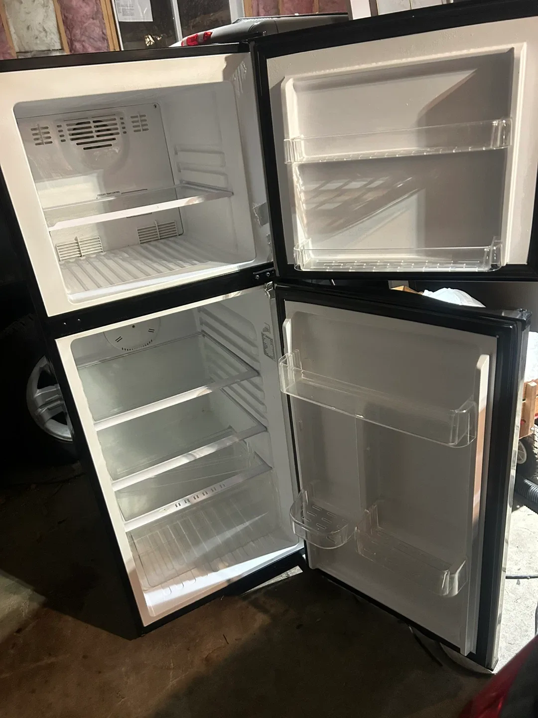 Haier 11.5 Cu. Ft. Top Freezer Refrigerator image indicator(2)