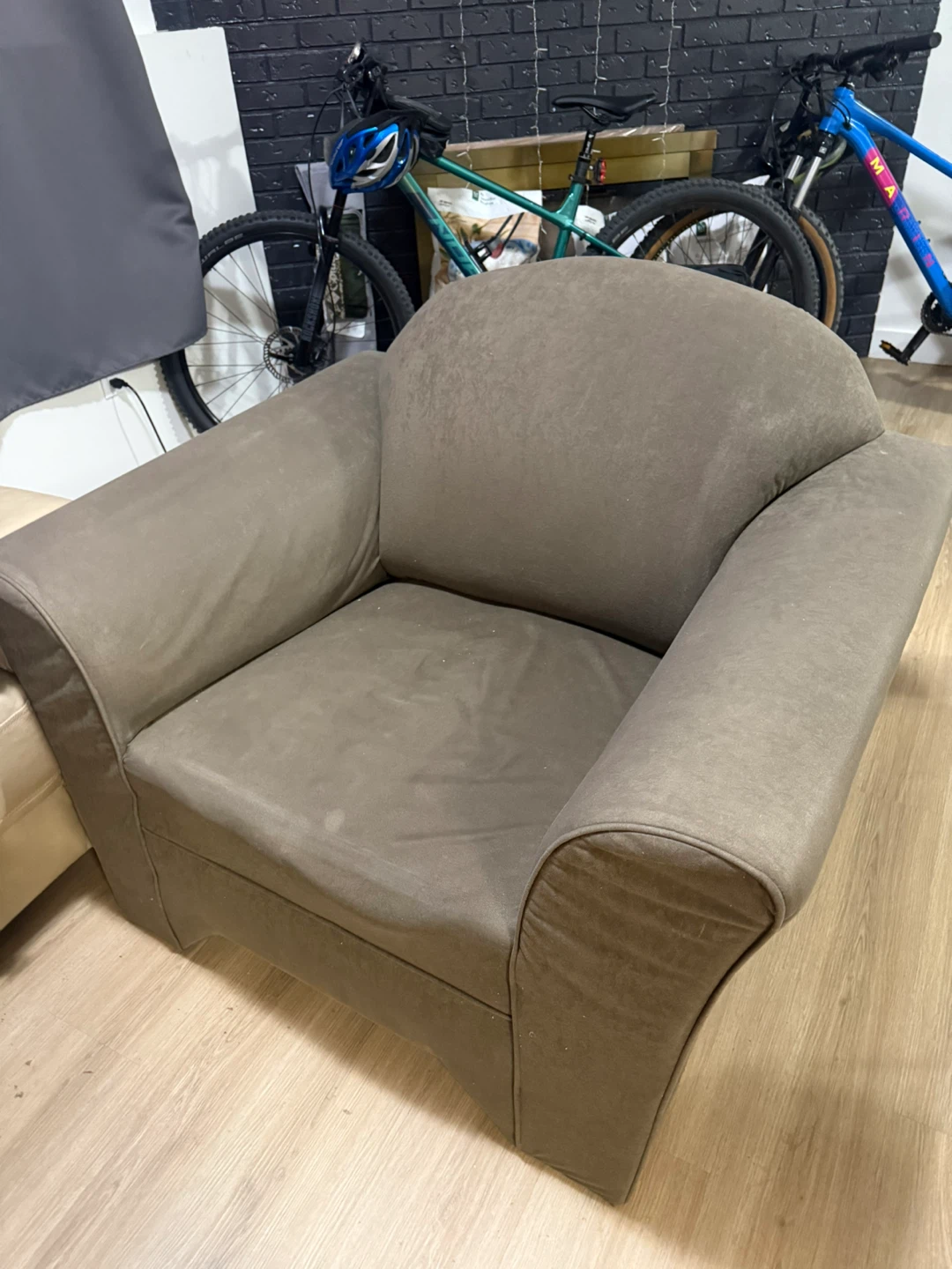 Sing Sofa