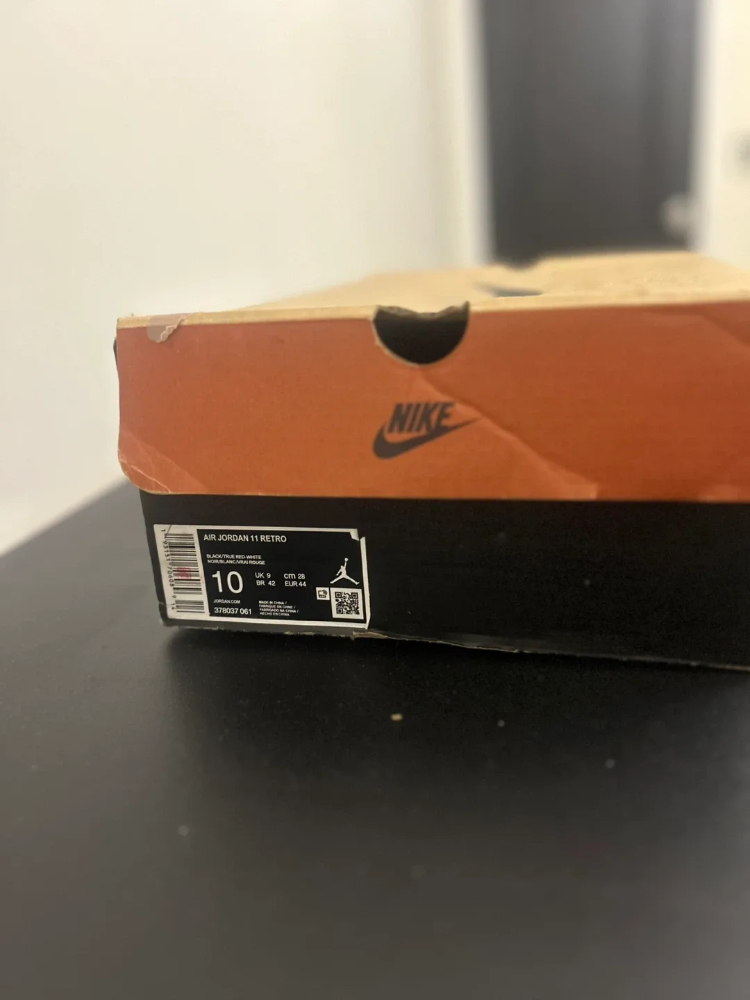 Nike Air Jordan 11 Retro, Size 10 image indicator(3)