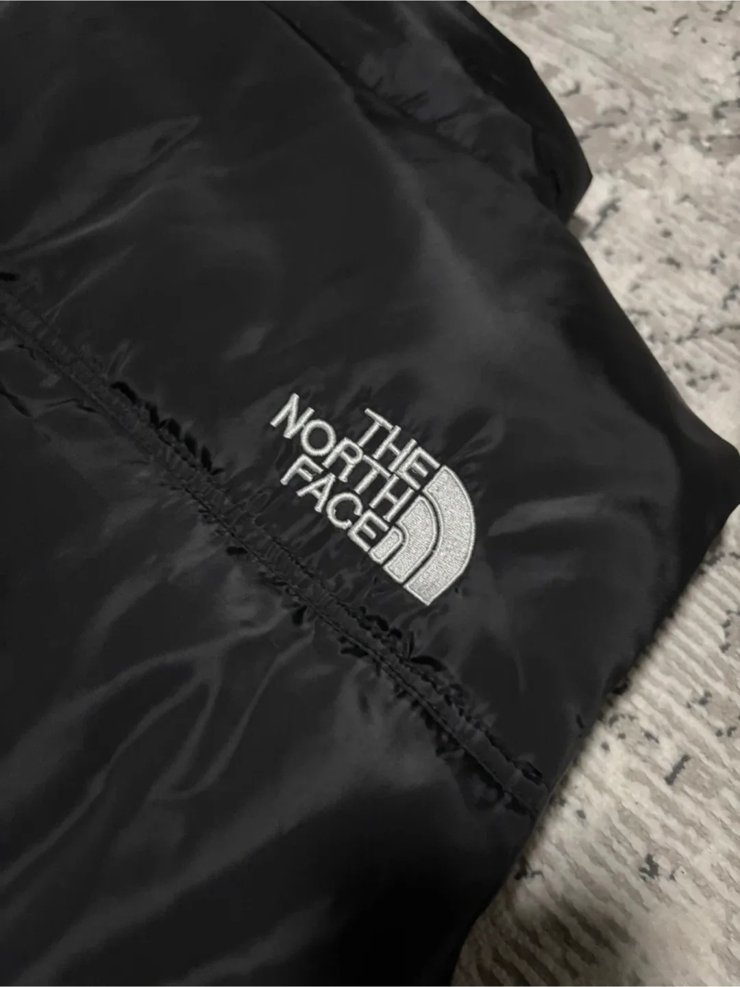 The North Face Puffer Vest - Size M image indicator(3)
