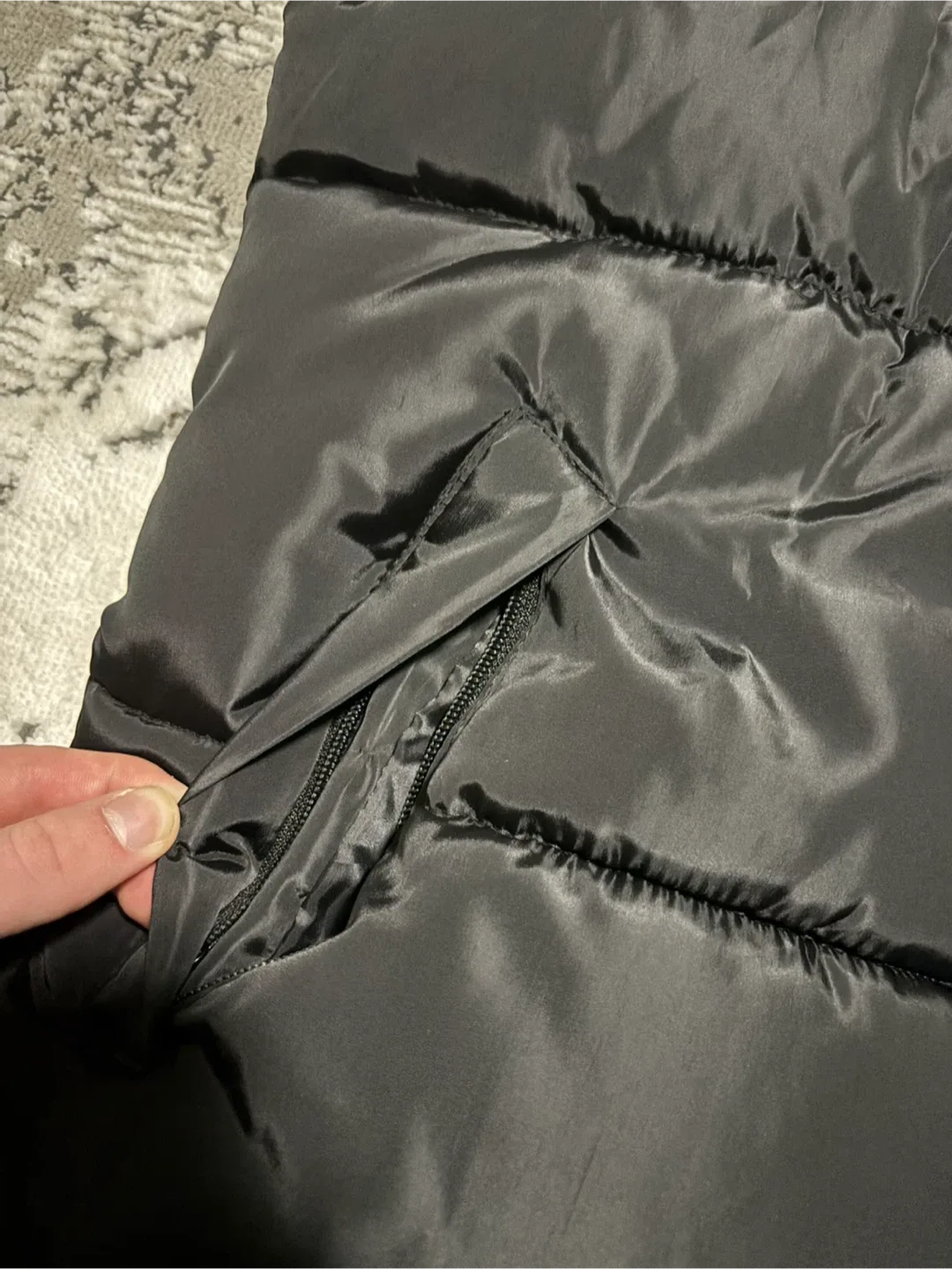 The North Face Puffer Vest - Size M image indicator(4)