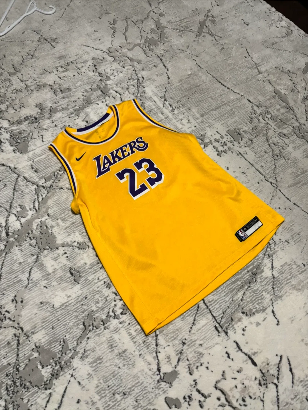 Nike Lakers LeBron James #23 Jersey - XL