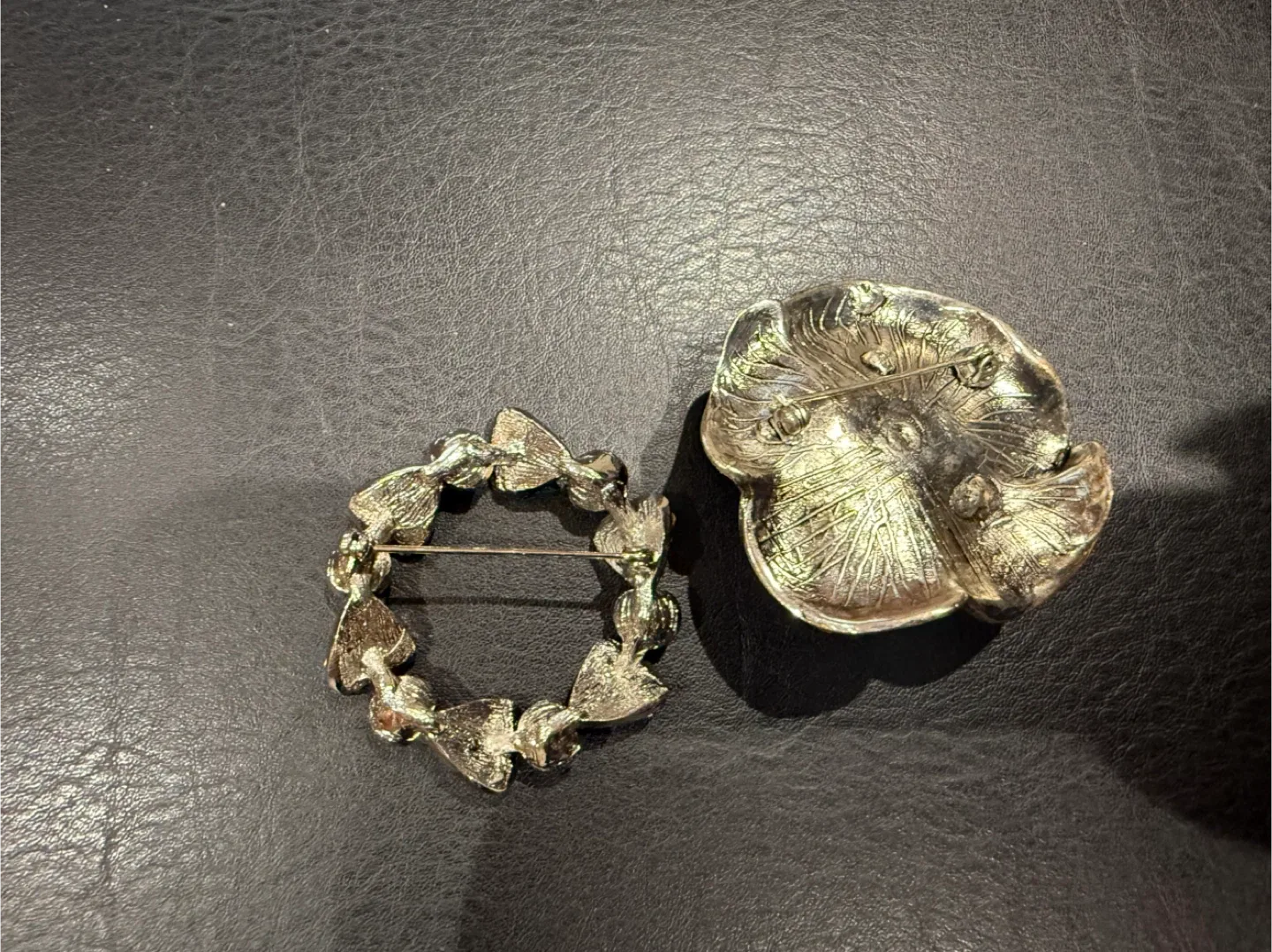 Brooches - Floral & Circle image indicator(2)