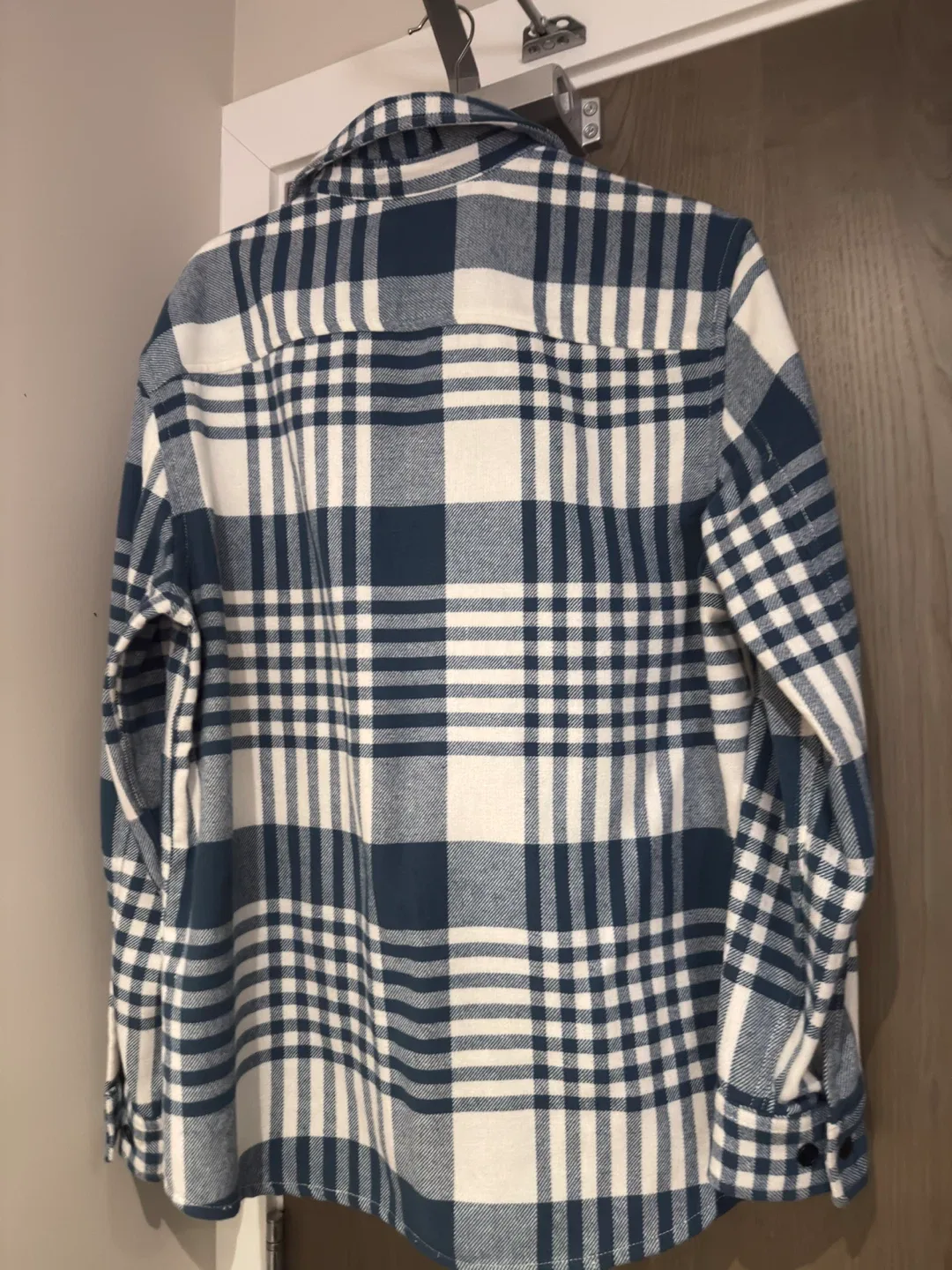 H&M Blue Plaid Flannel Shirt - Size M image indicator(2)