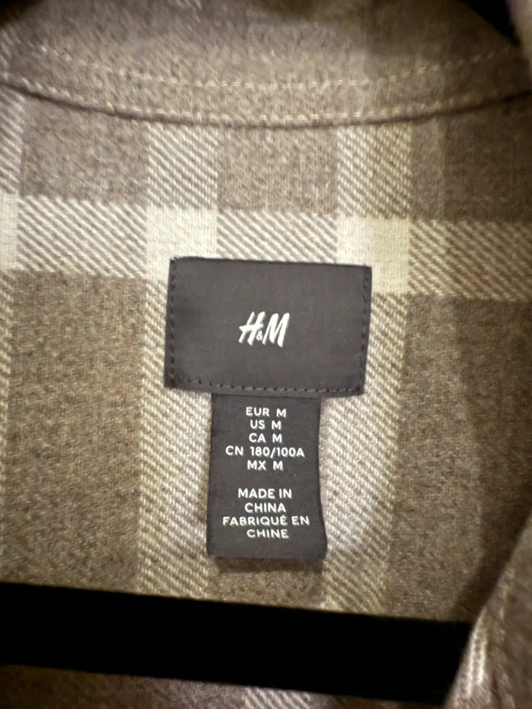 H&M Plaid Flannel Shirt - Size M image indicator(3)