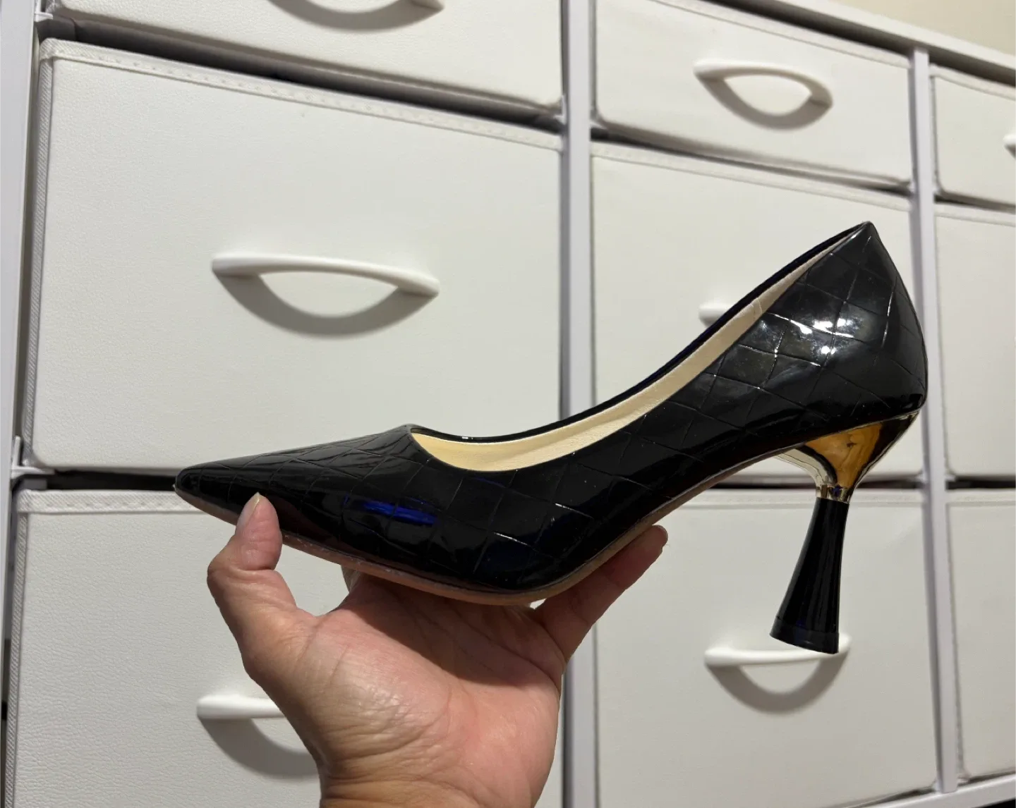 Leguanitos Black Patent Leather Heels image indicator(5)