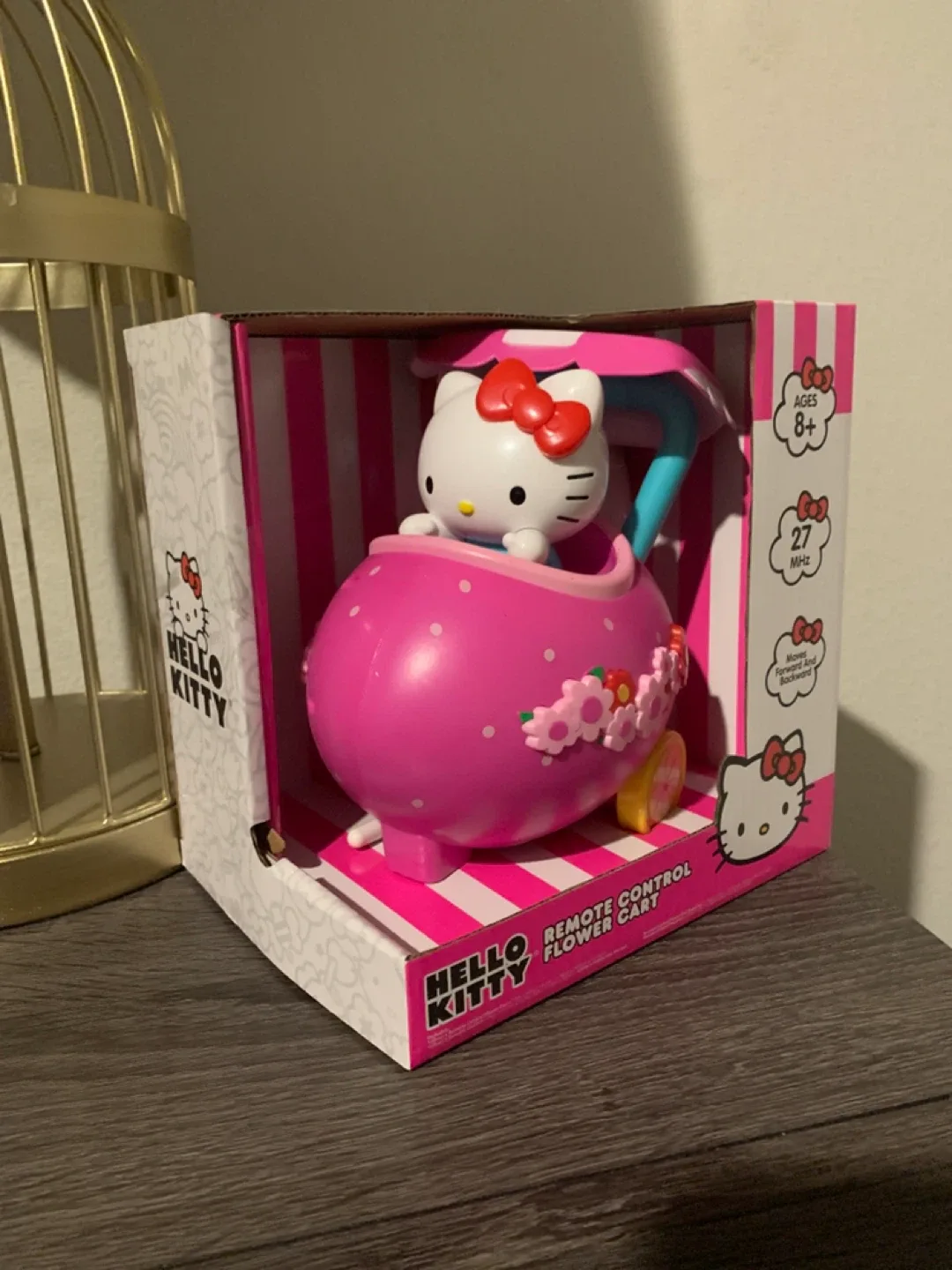 Hello Kitty Remote Control Flower Cart - New