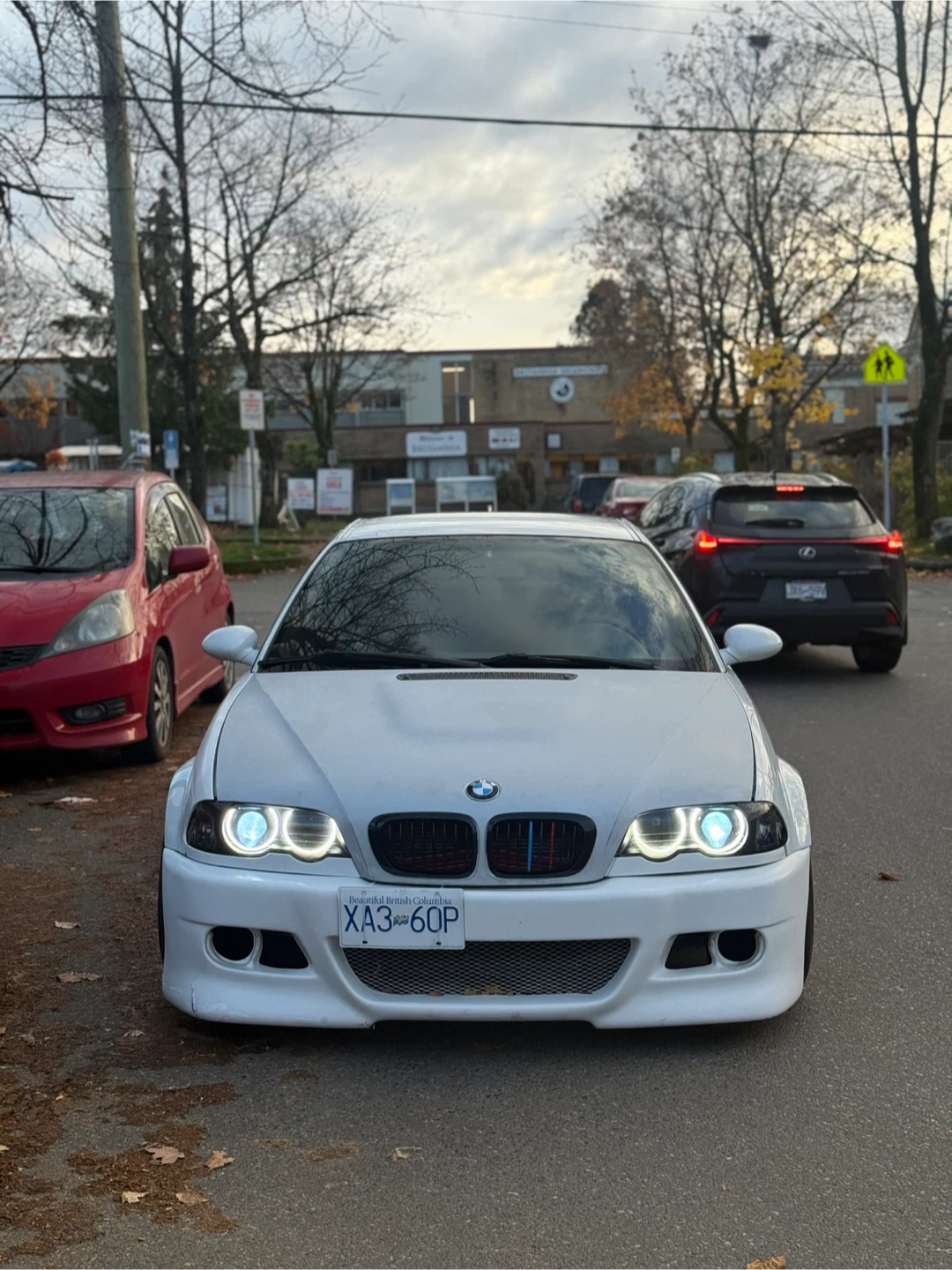 White BMW Coupe - photo 2
