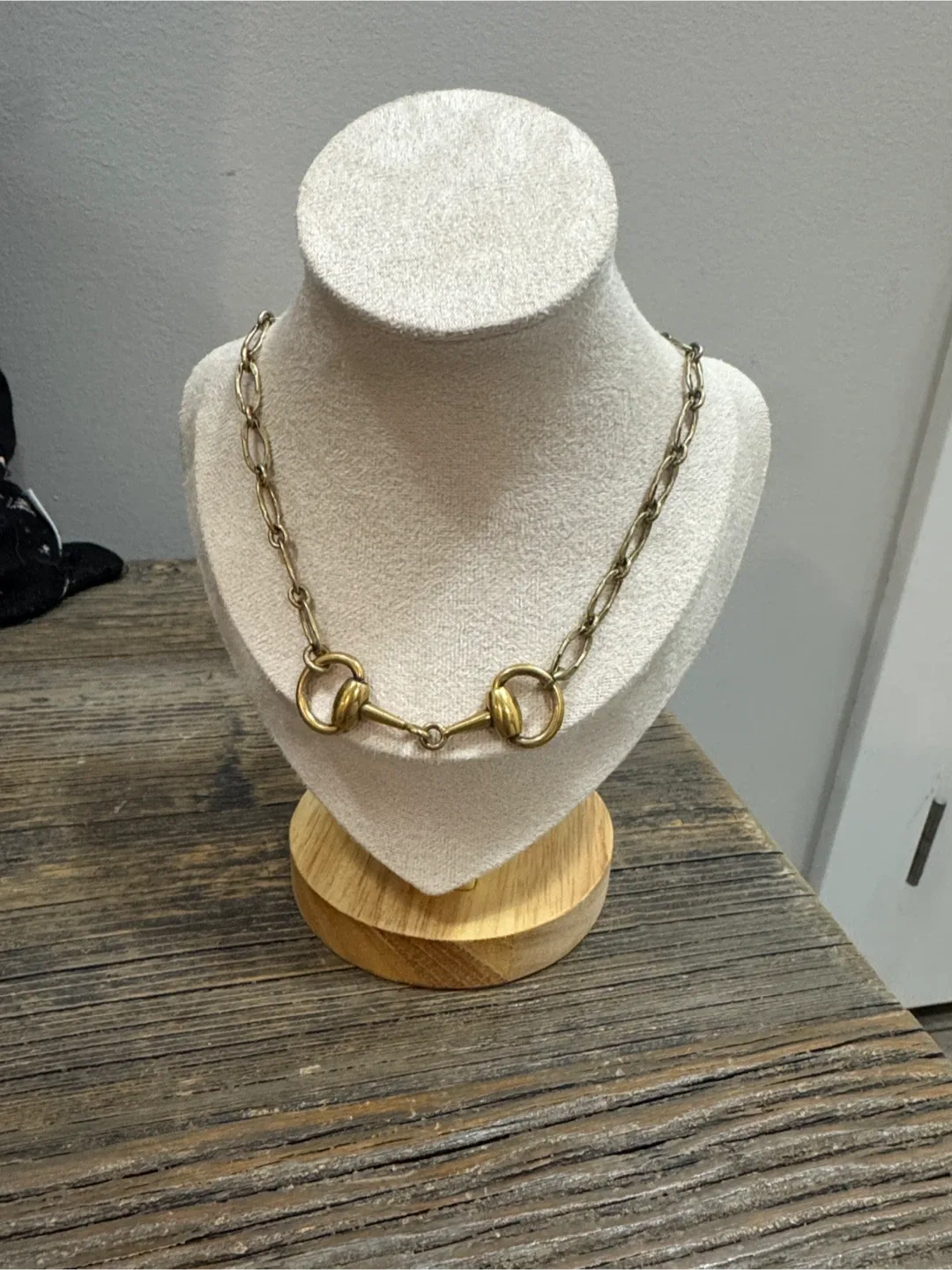 Horsebit gold Chain choker / necklace (as is scratches) image indicator(3)