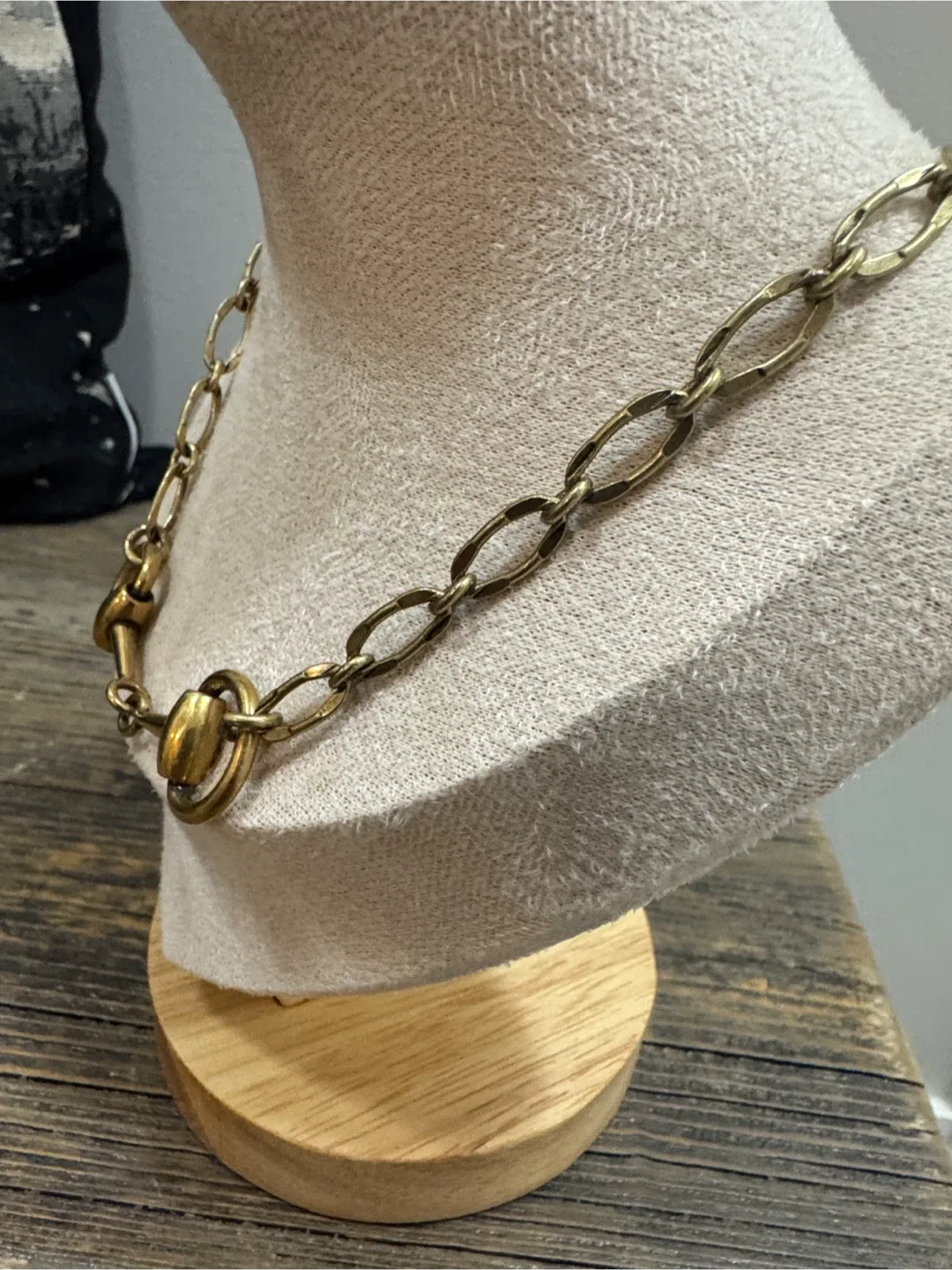 Horsebit gold Chain choker / necklace (as is scratches) image indicator(5)