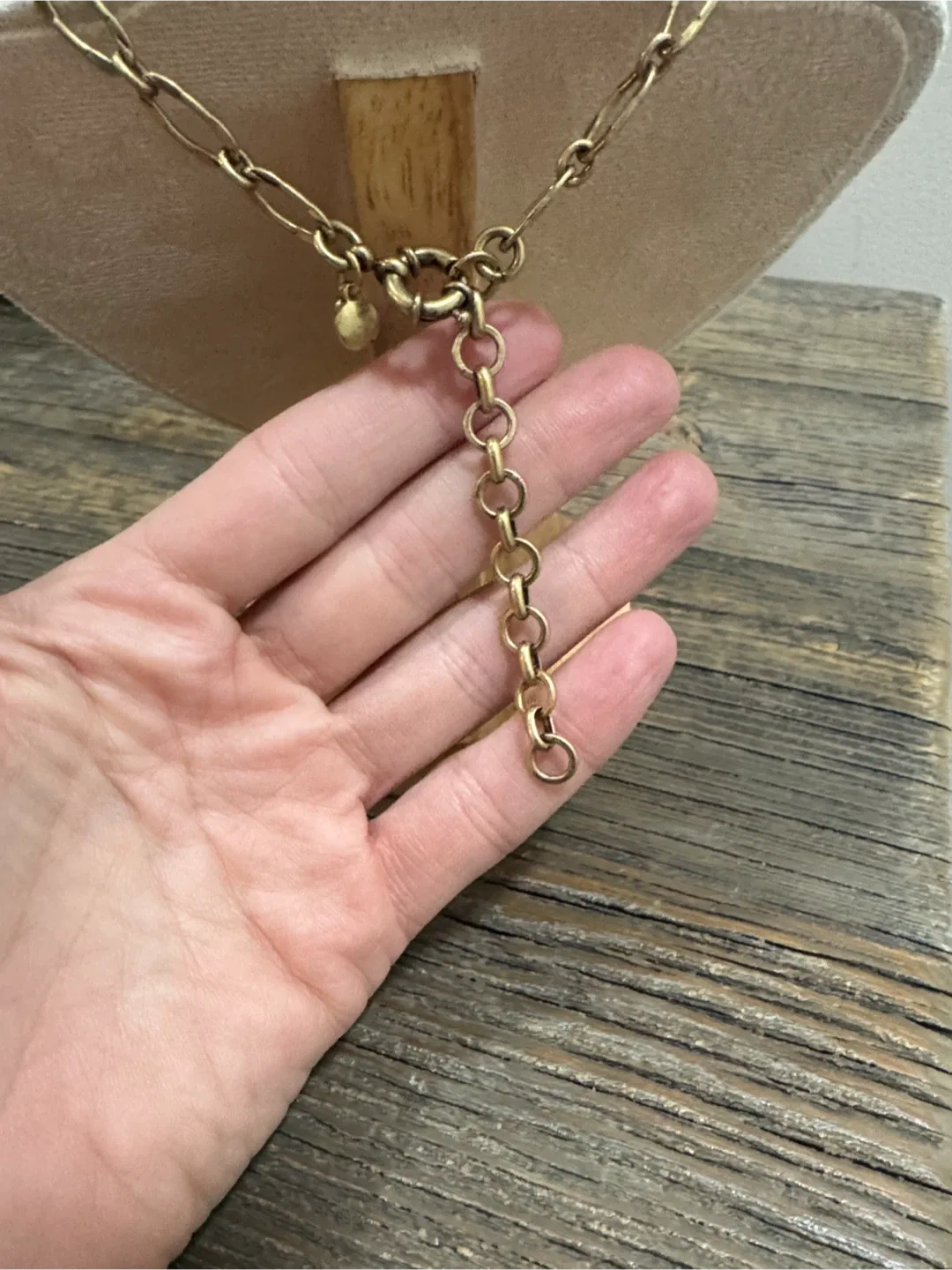 Horsebit gold Chain choker / necklace (as is scratches) image indicator(6)