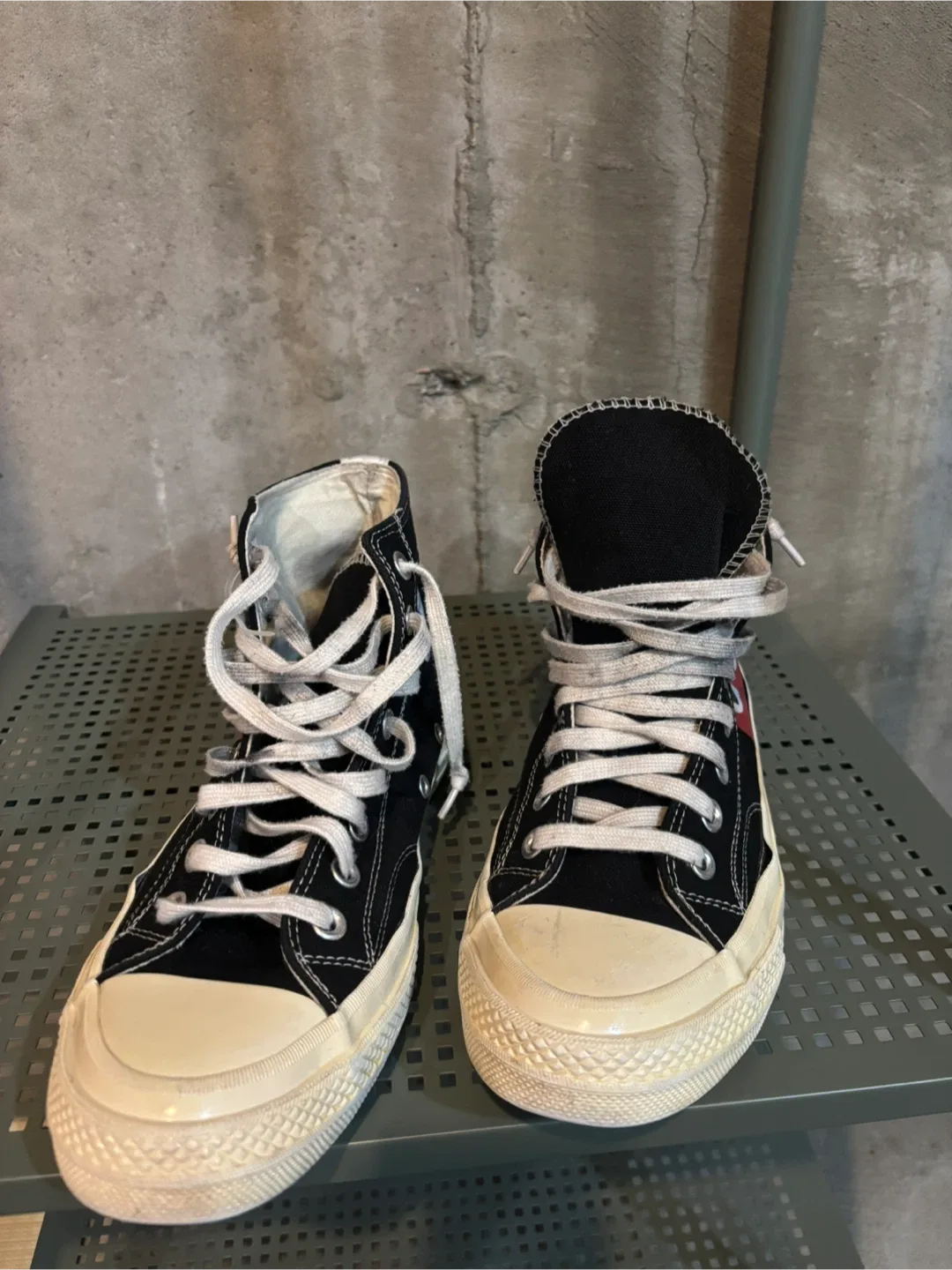 Comme des Garçons PLAY x Converse Chuck Taylor High-Tops image indicator(2)