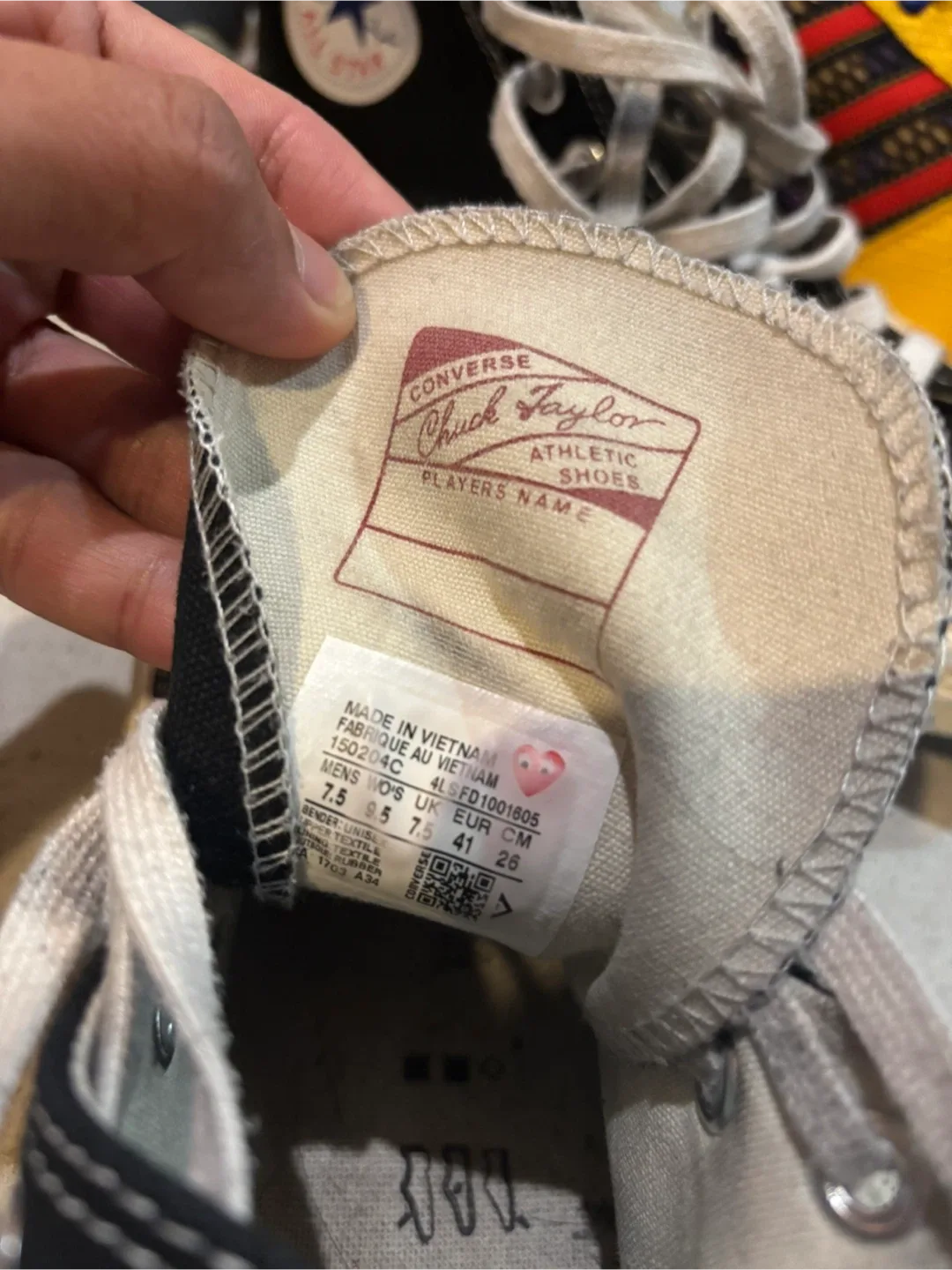 Comme des Garçons PLAY x Converse Chuck Taylor High-Tops image indicator(6)