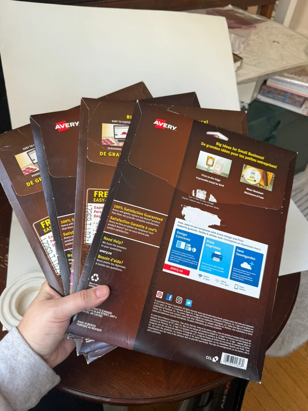 BNIB Textured White Arch Labels - Avery 22826 image indicator(3)