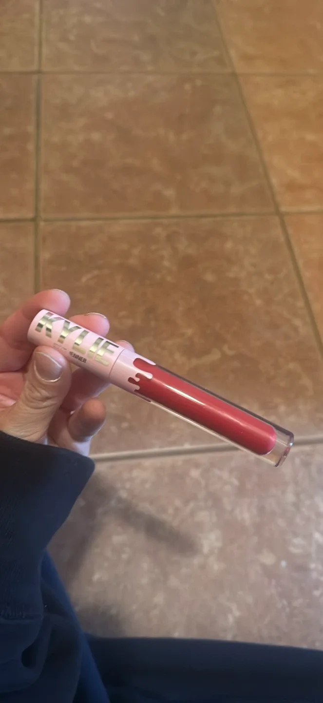 Kylie Jenner Lip Liner