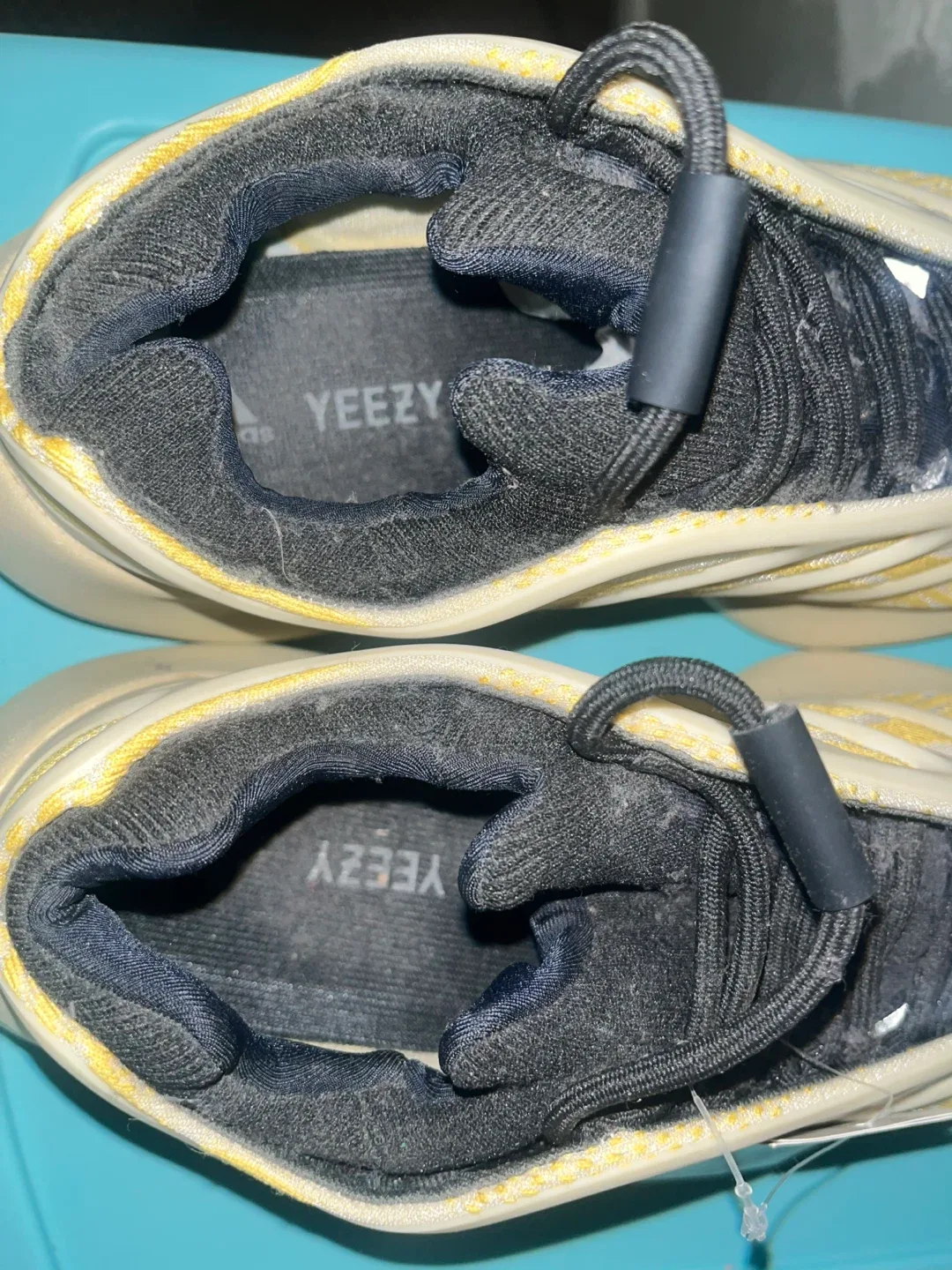 Adidas Yeezy 700 V3 Size 7 US **It is replicated** image indicator(4)