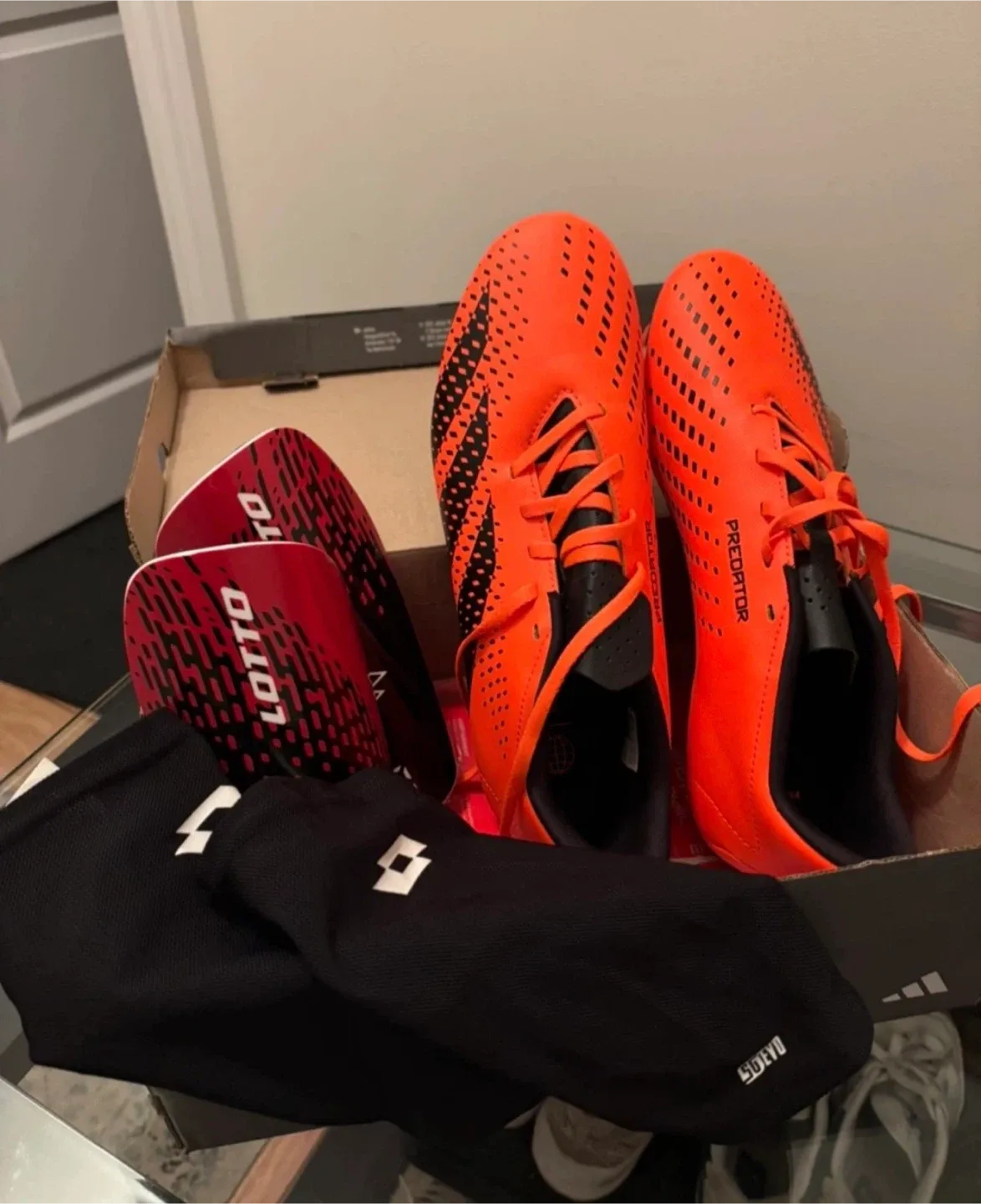 Adidas PREDATOR ACCURACY.4 MULTI-GROUND SOCCER CLEATS